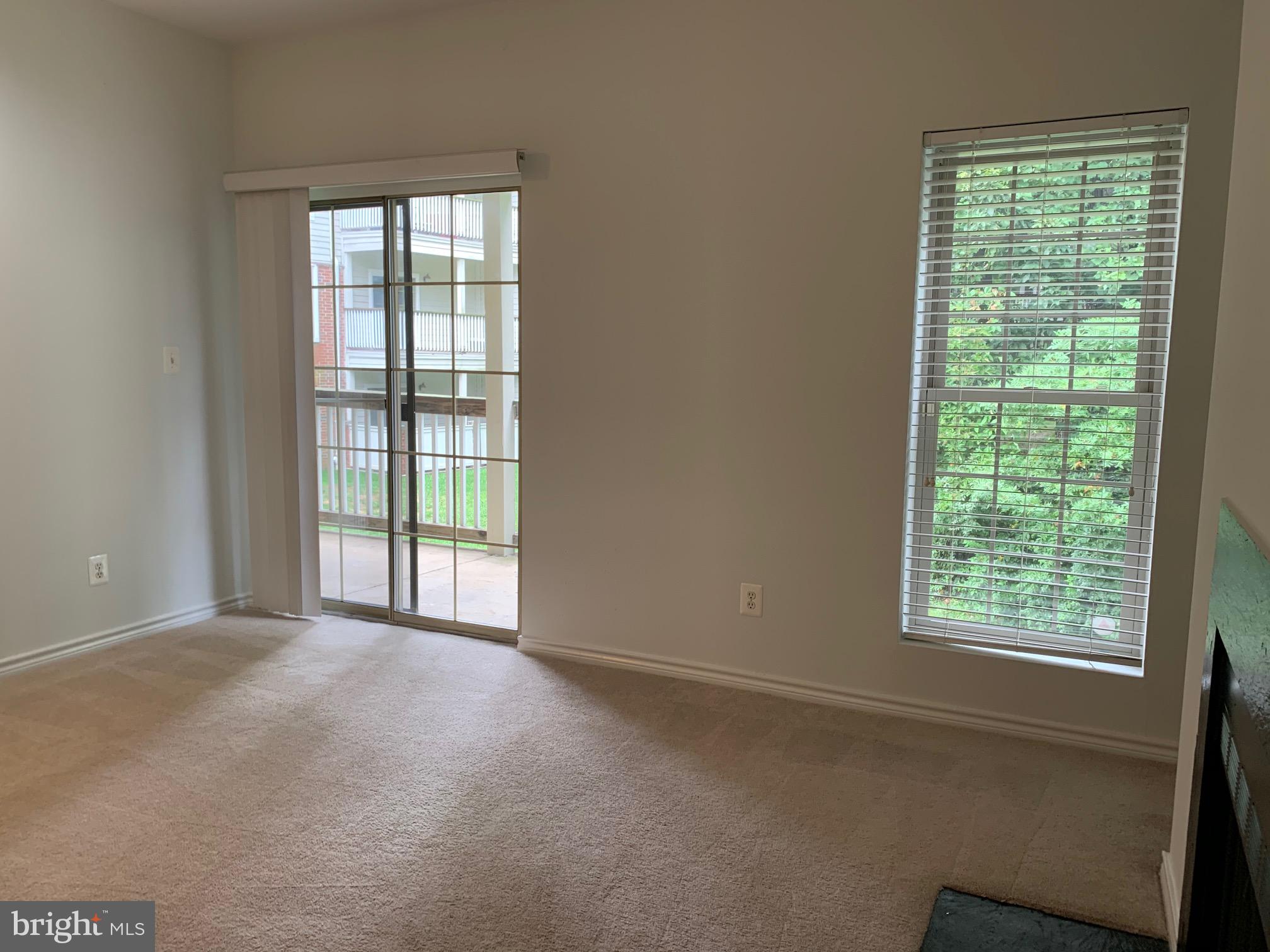 PENDERBROOK SQUARE CONDOMINIUMS - Residential Lease