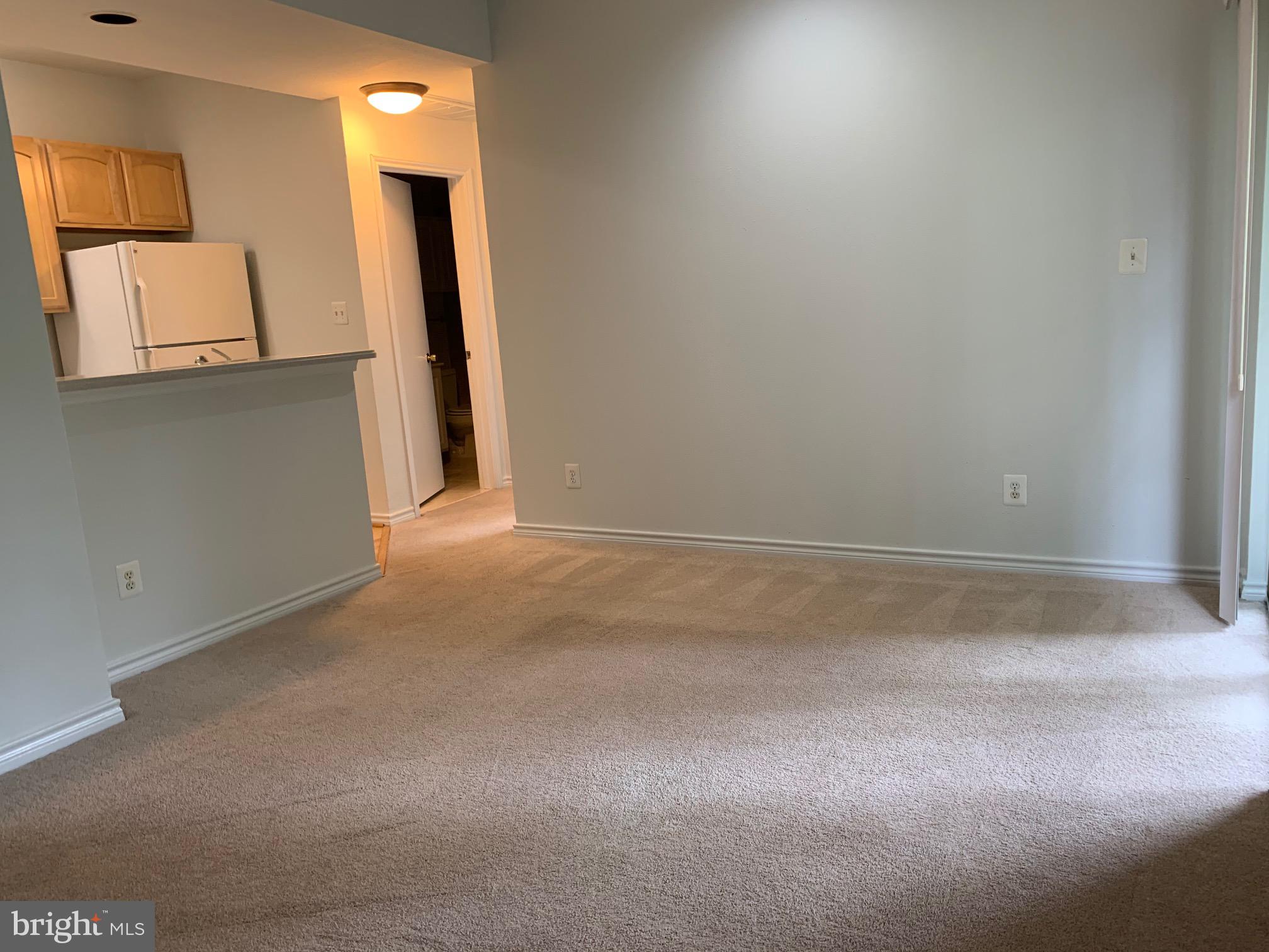 PENDERBROOK SQUARE CONDOMINIUMS - Residential Lease