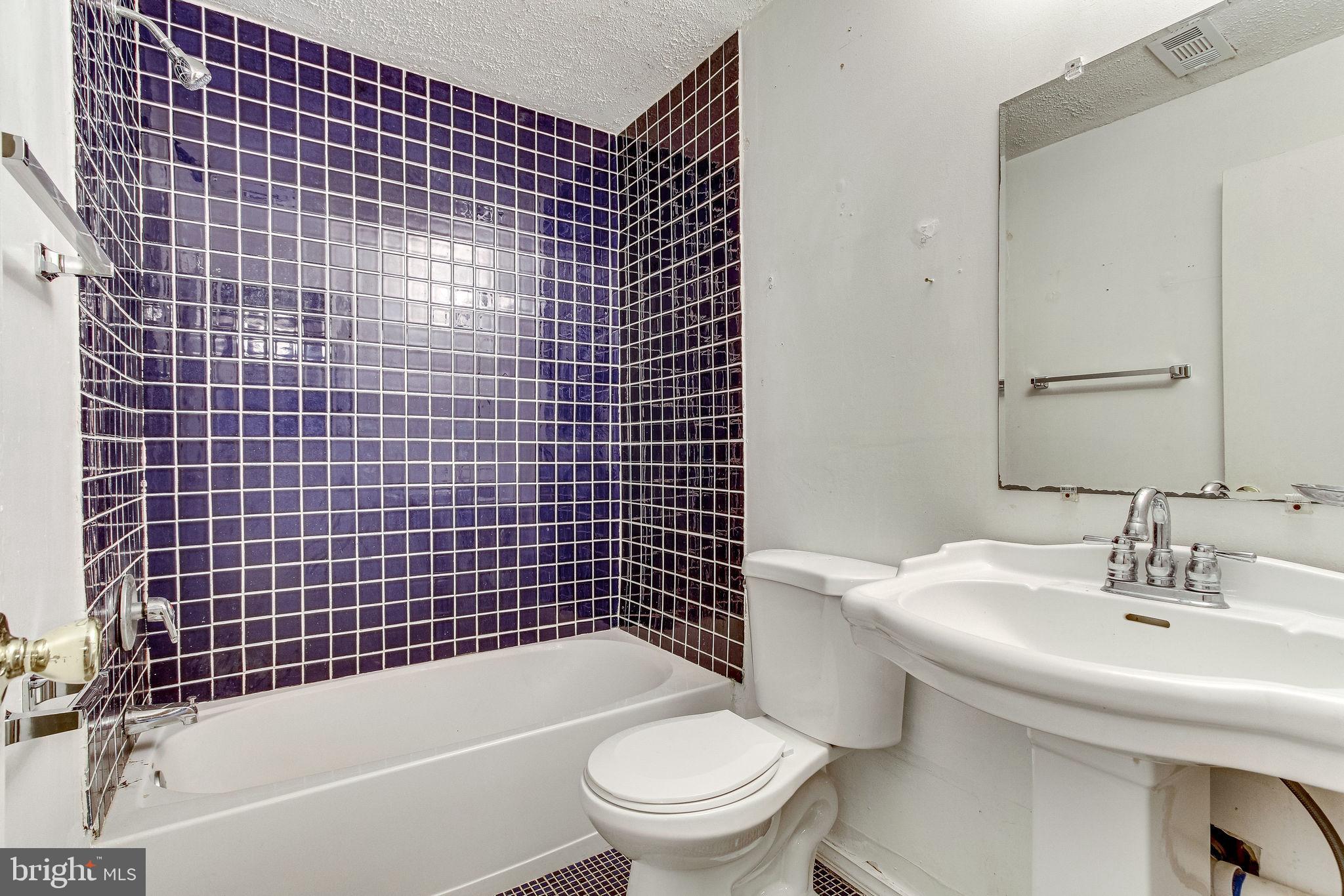 COUNTRYSIDE - Residential