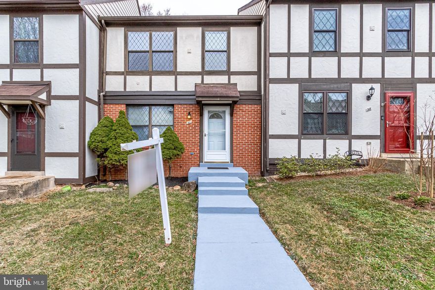 Open House Saturday, 3/27/2021, 1-4 PM. Move-in Ready! Spacious 3-level with open floor plan main level, gleaming hardwood and practical Pergo-style flooring in upper levels.  Lower level features huge L-shaped rec room with glass front cabinets, brand new carpet, a handy full bath, storage and laundry.  Freshly seeded fenced back yard includes a patio and storage shed.  Great location in Countryside near Cascades retail area.