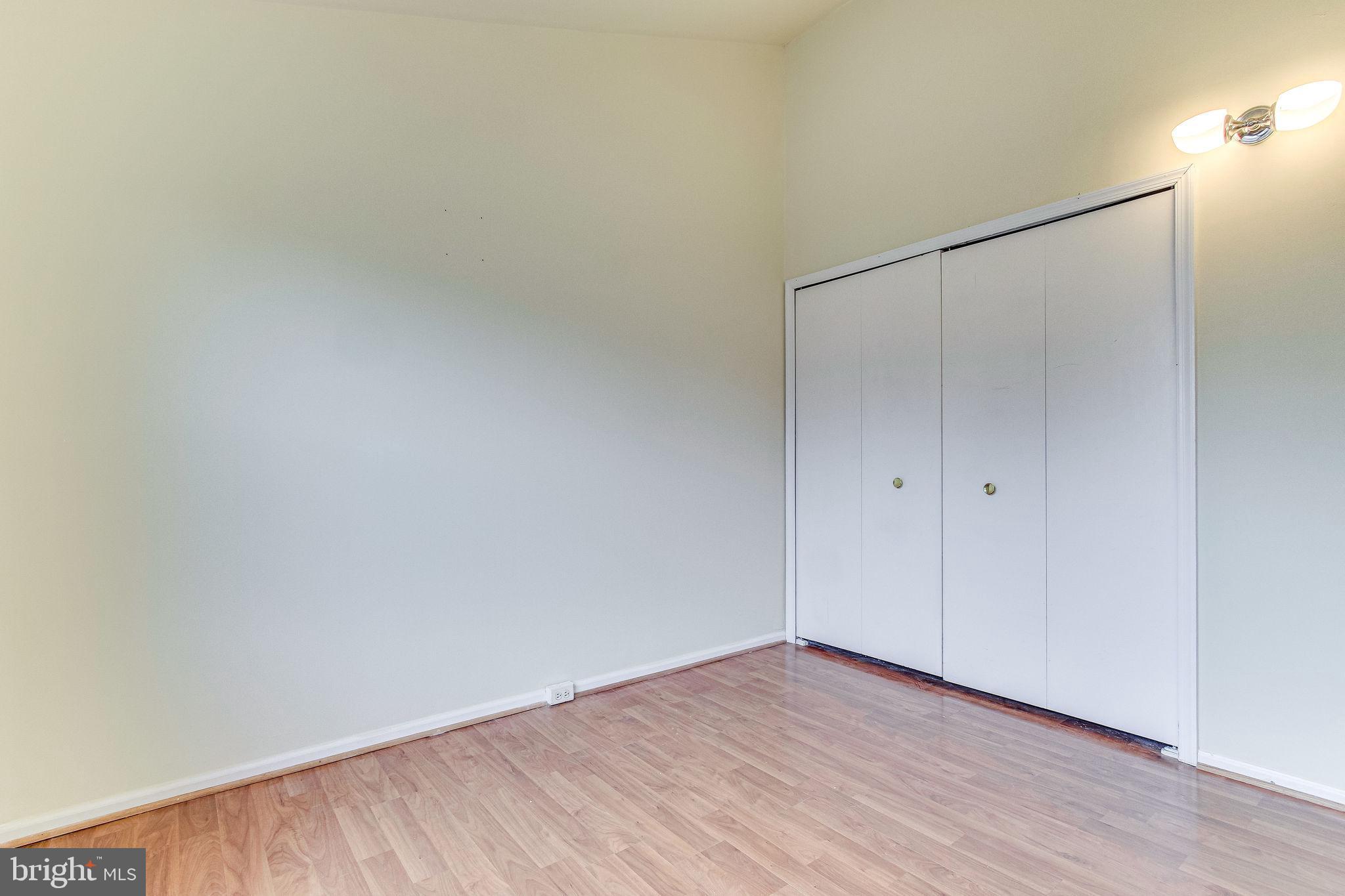 COUNTRYSIDE - Residential