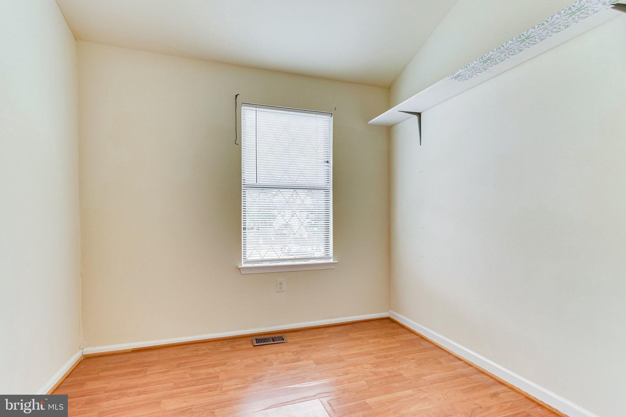 COUNTRYSIDE - Residential