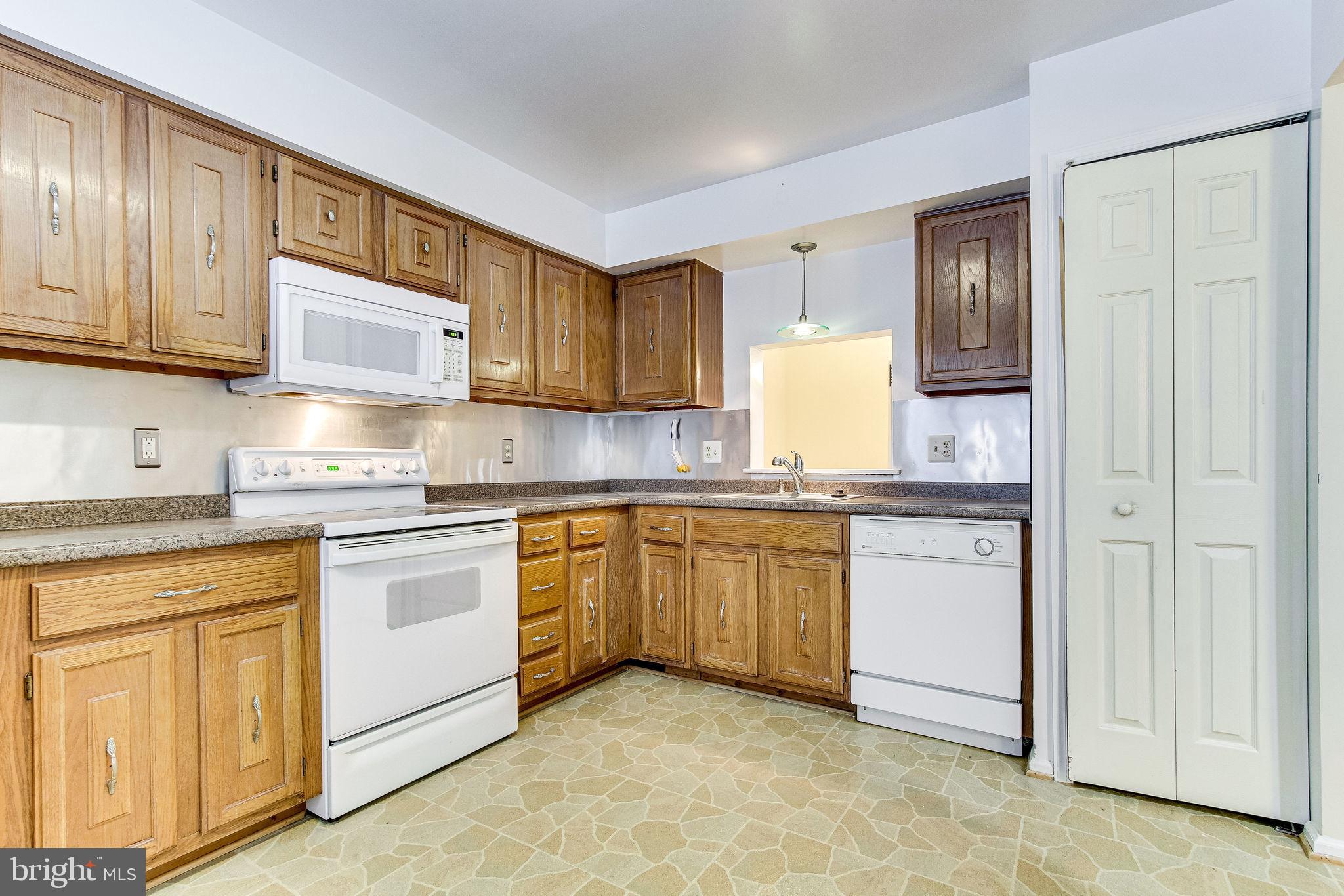 COUNTRYSIDE - Residential