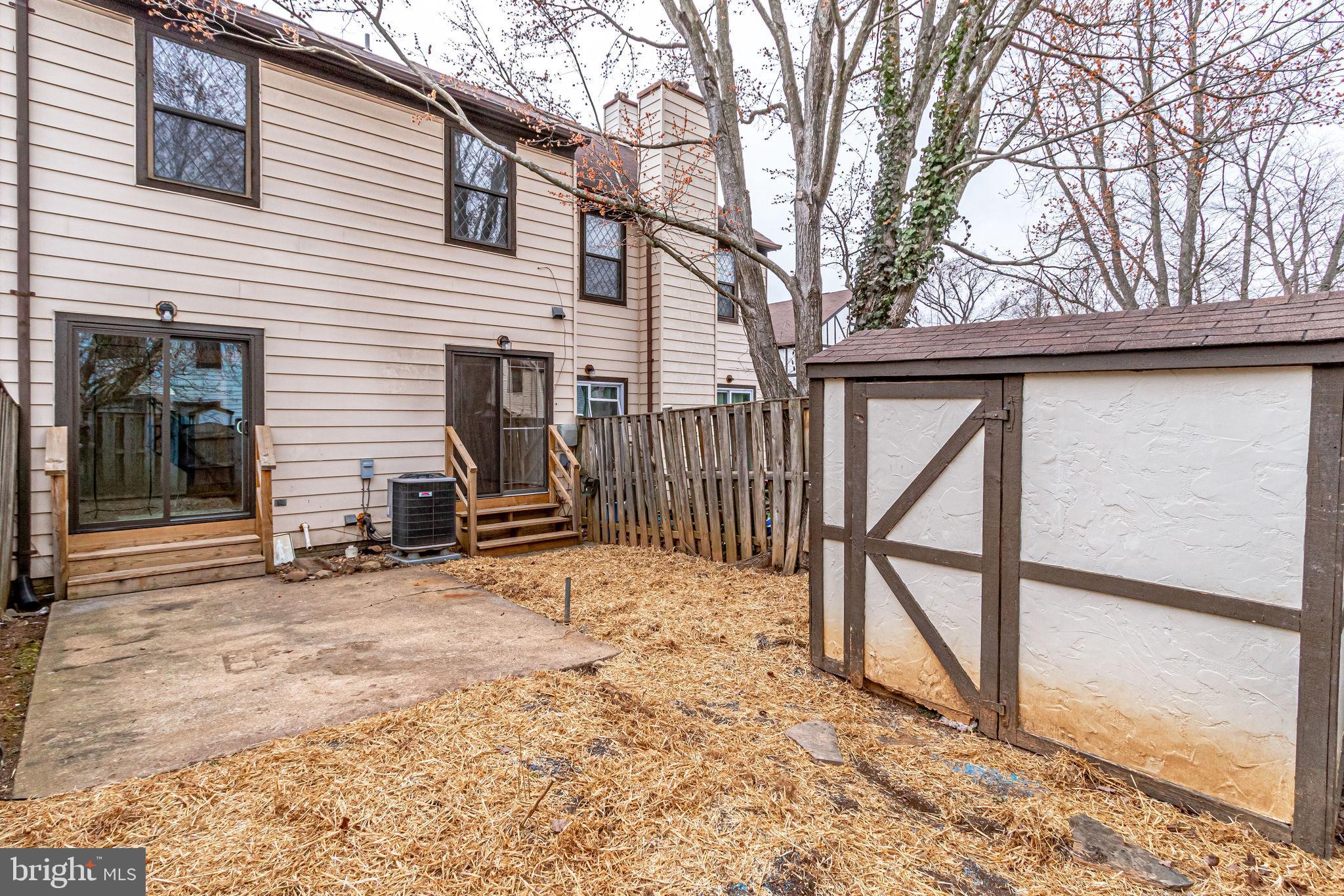 COUNTRYSIDE - Residential