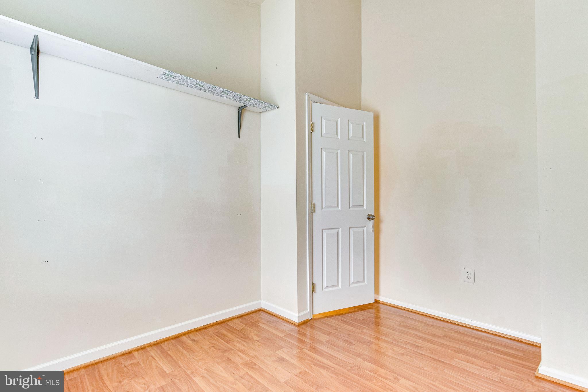 COUNTRYSIDE - Residential