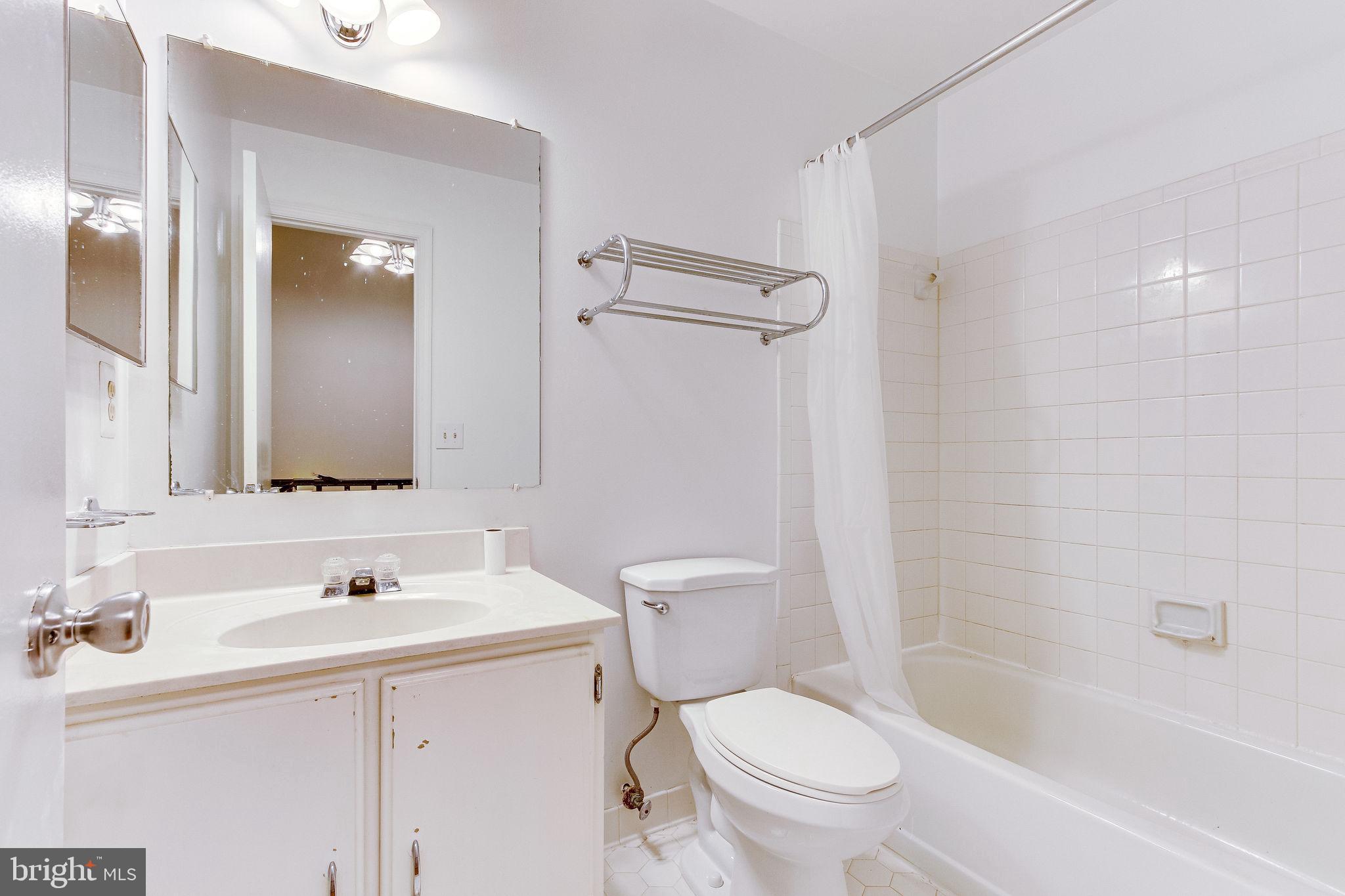 COUNTRYSIDE - Residential