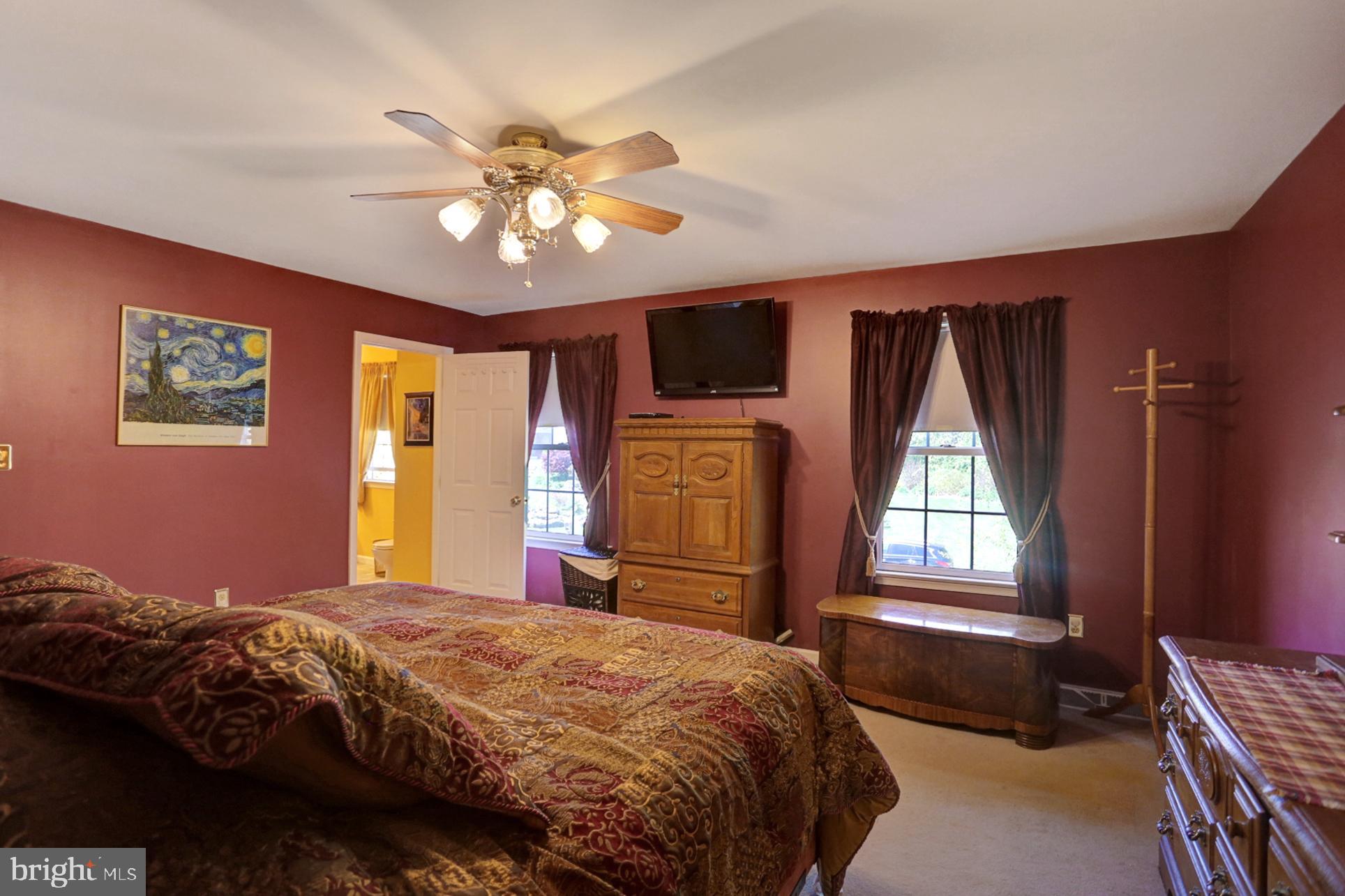 CREEKSIDE MANOR - Residential