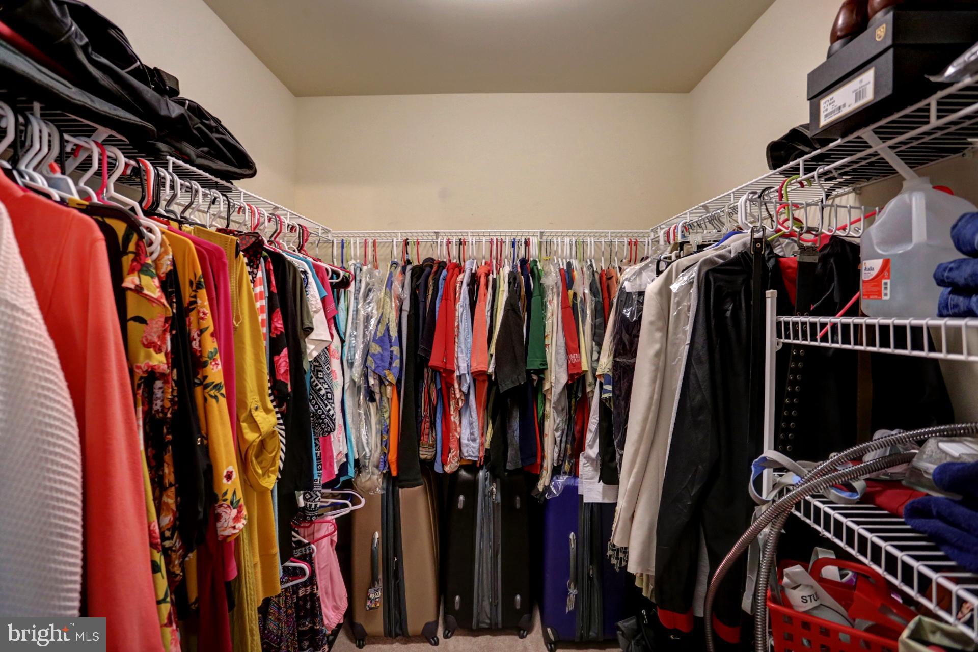 CREEKSIDE MANOR - Residential