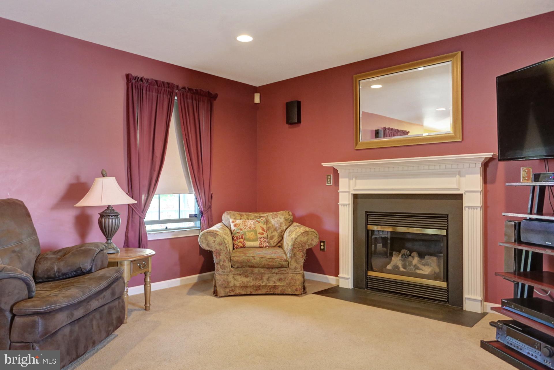 CREEKSIDE MANOR - Residential