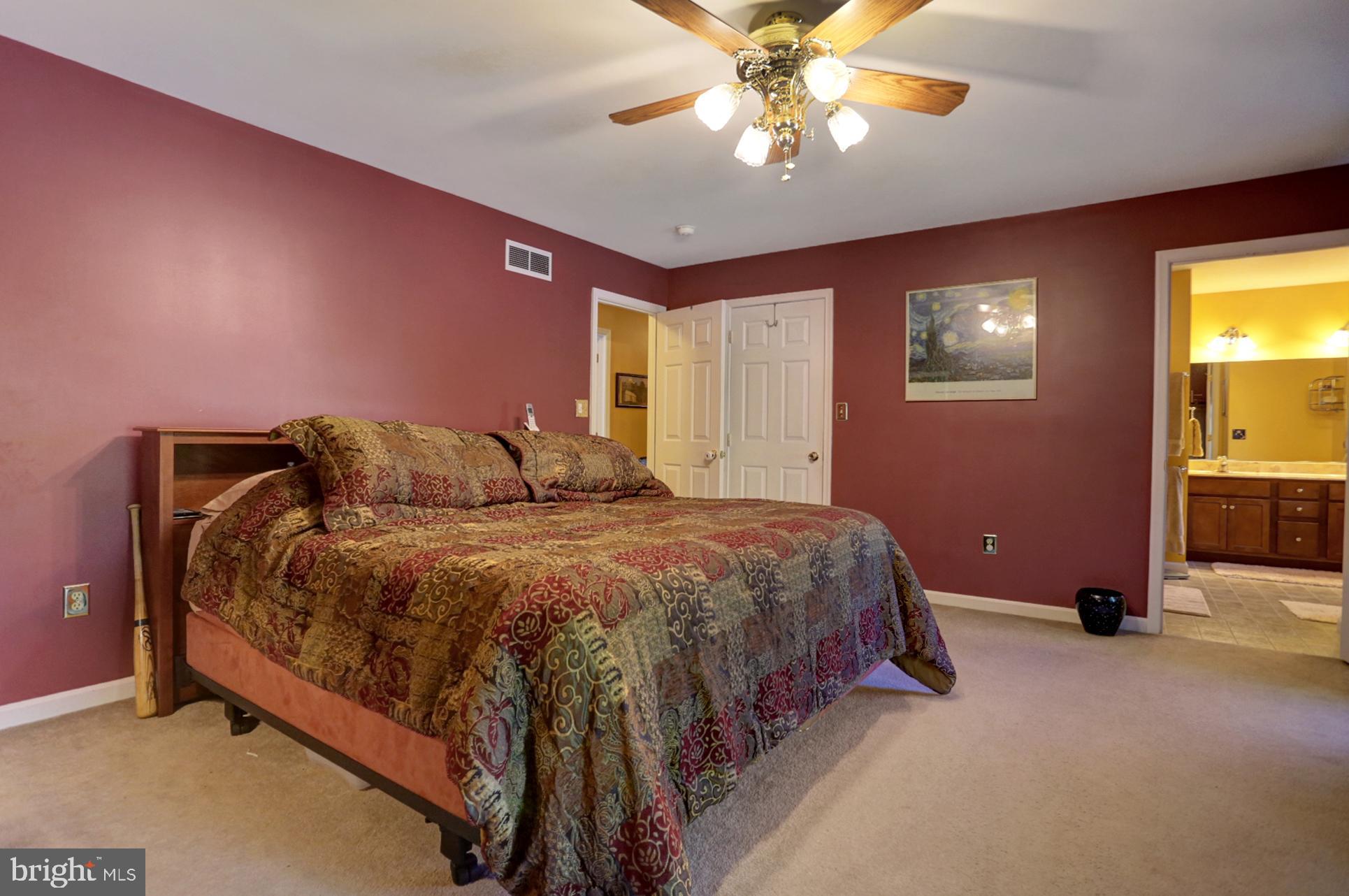 CREEKSIDE MANOR - Residential