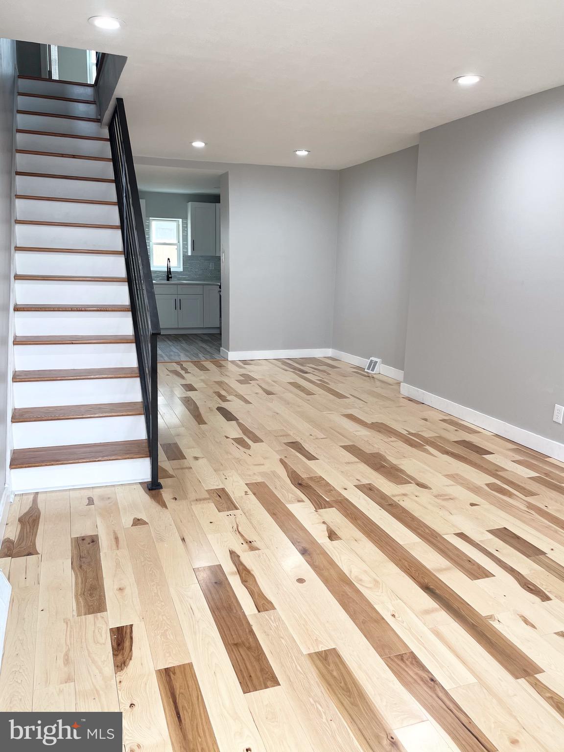 WHITMAN - Residential