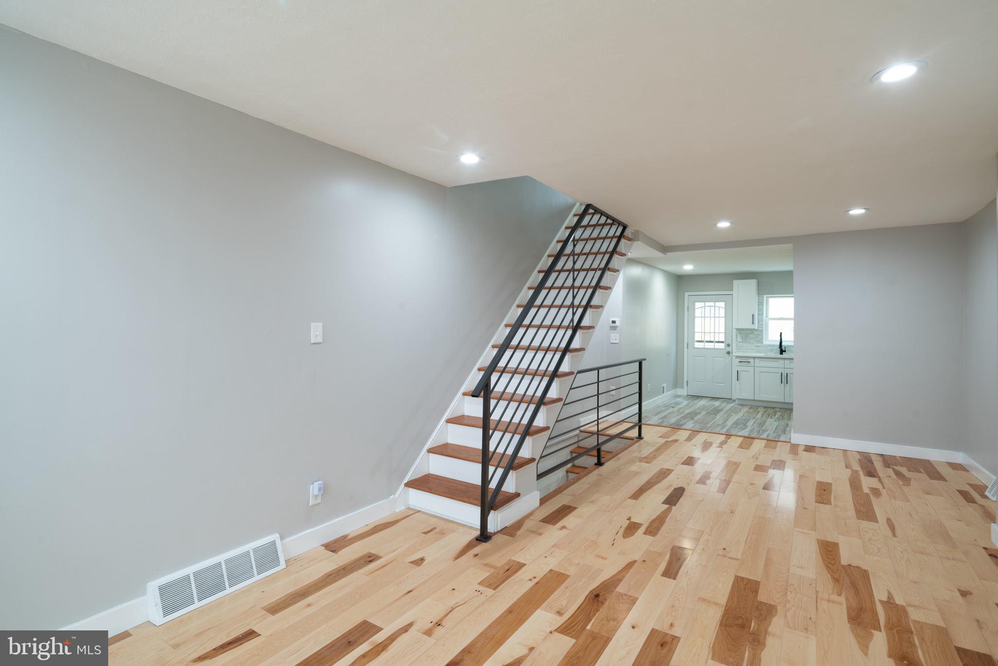 WHITMAN - Residential