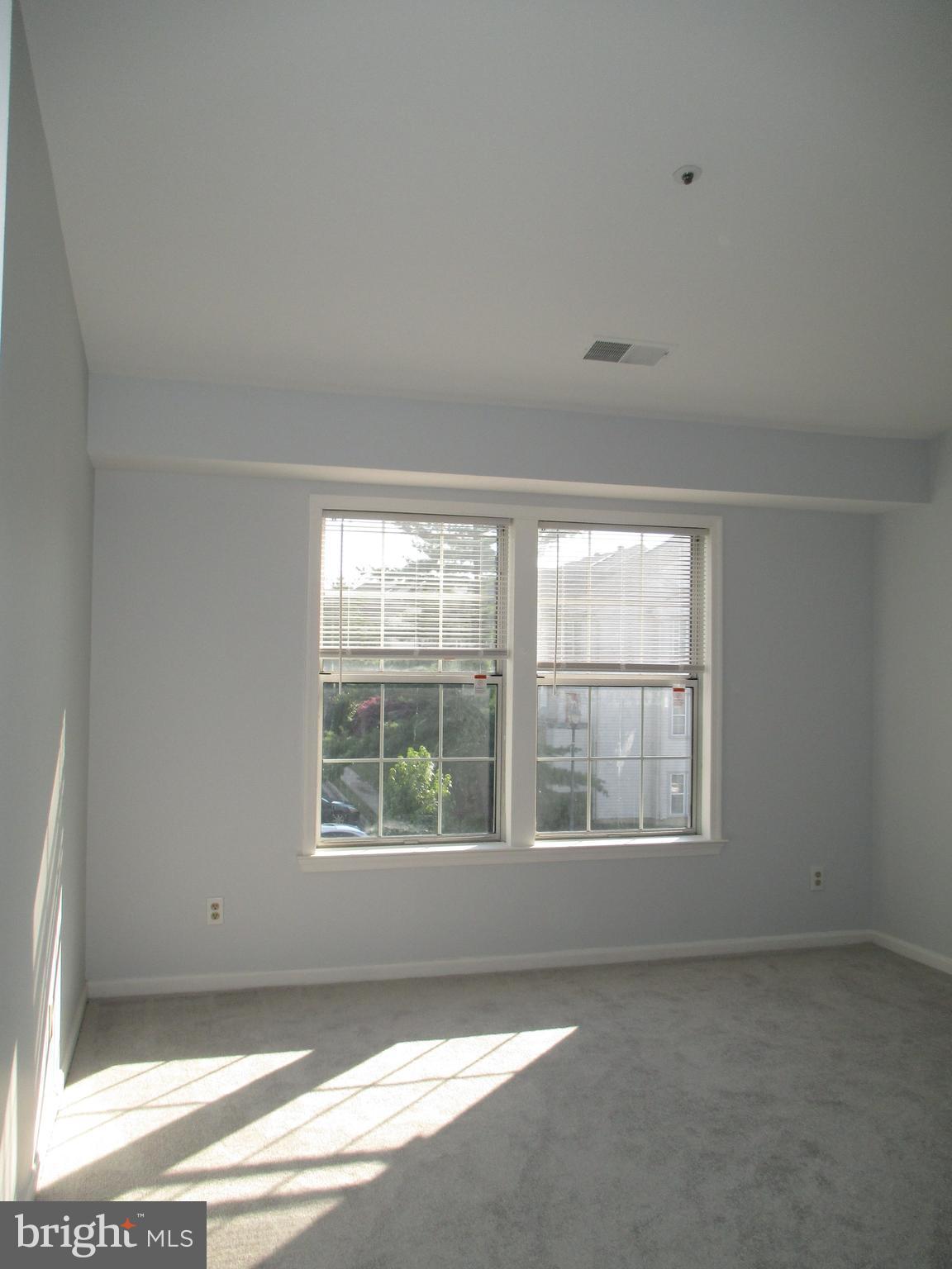 BRIDGEPORT CONDO PHASE 3 - Residential Lease