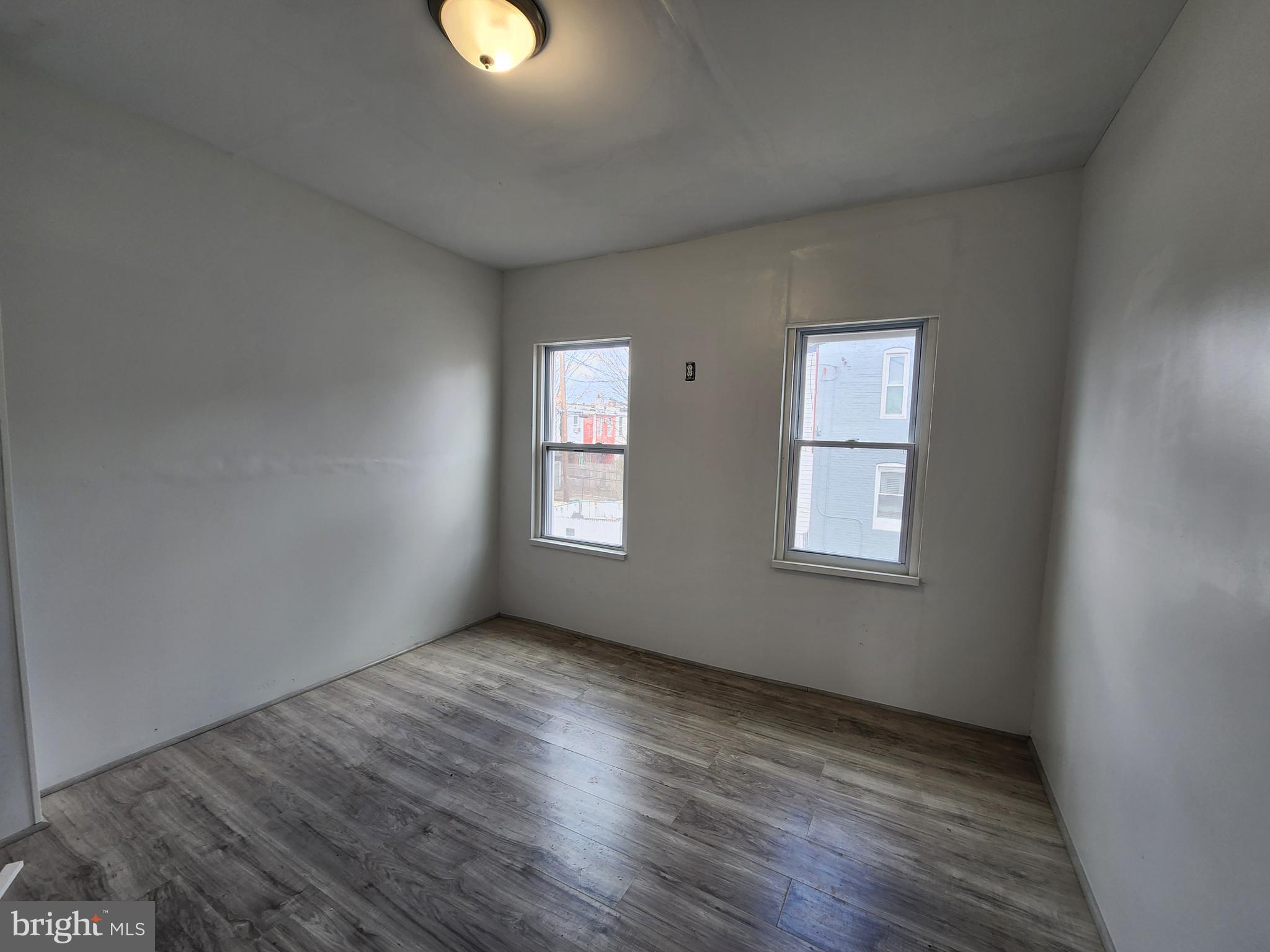 SANDTOWN-WINCHESTER - Residential