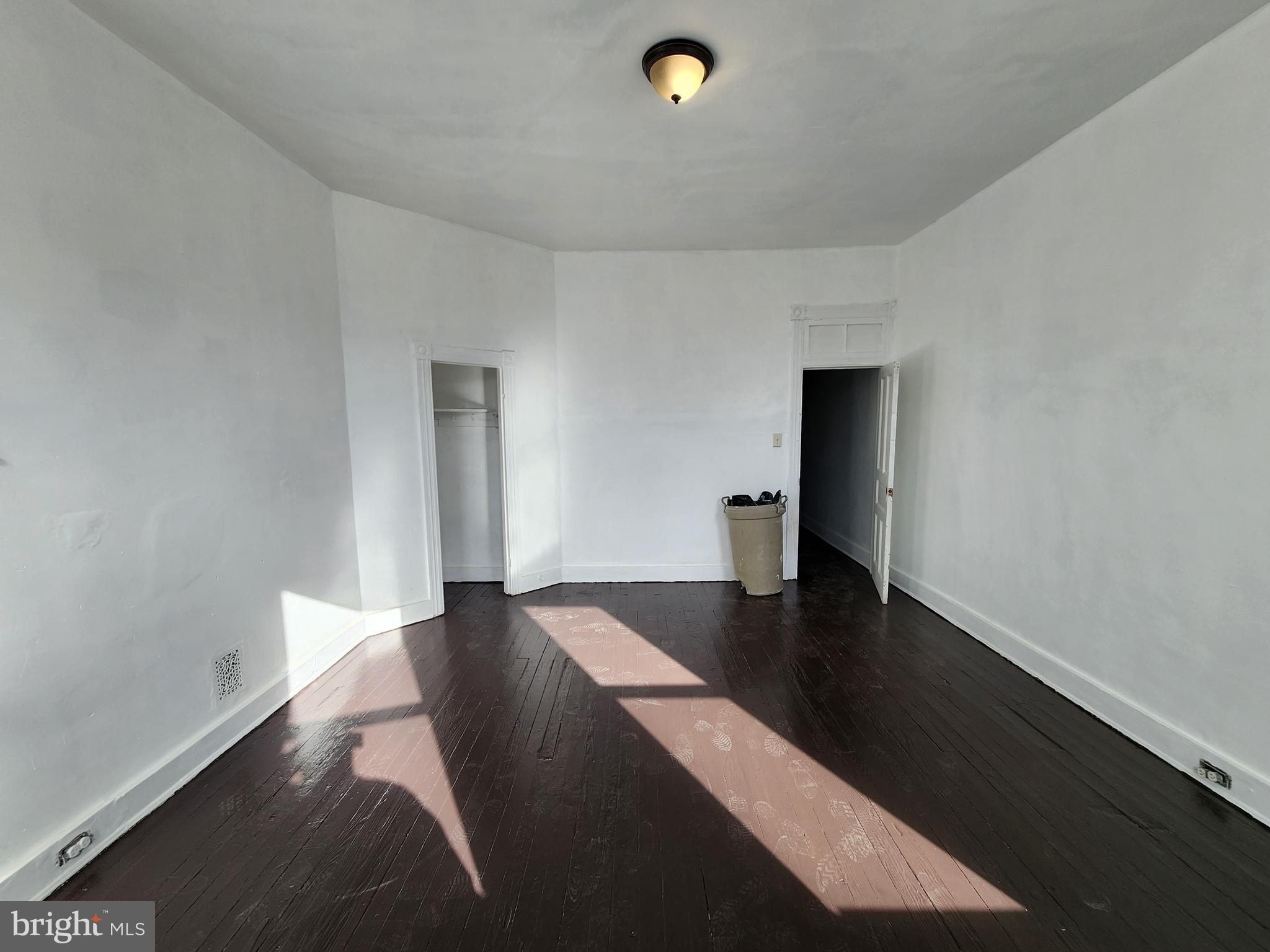 SANDTOWN-WINCHESTER - Residential