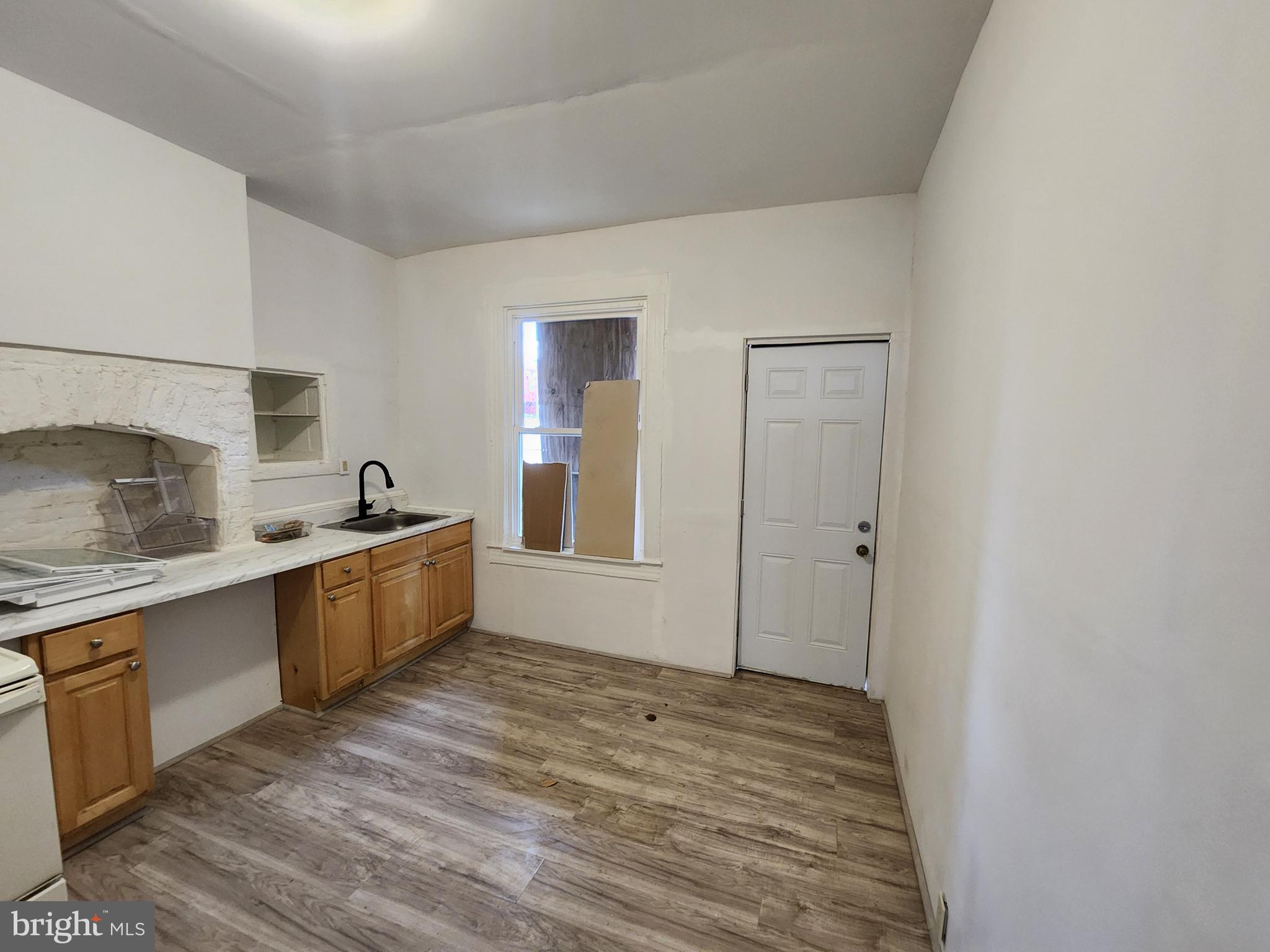 SANDTOWN-WINCHESTER - Residential