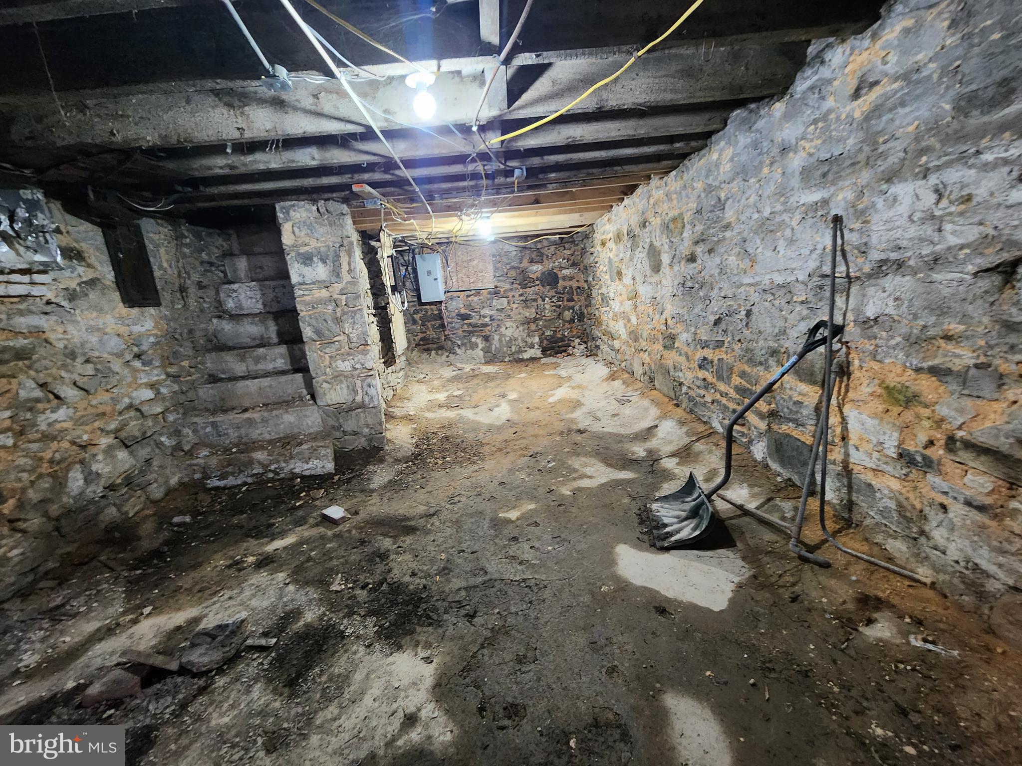 SANDTOWN-WINCHESTER - Residential