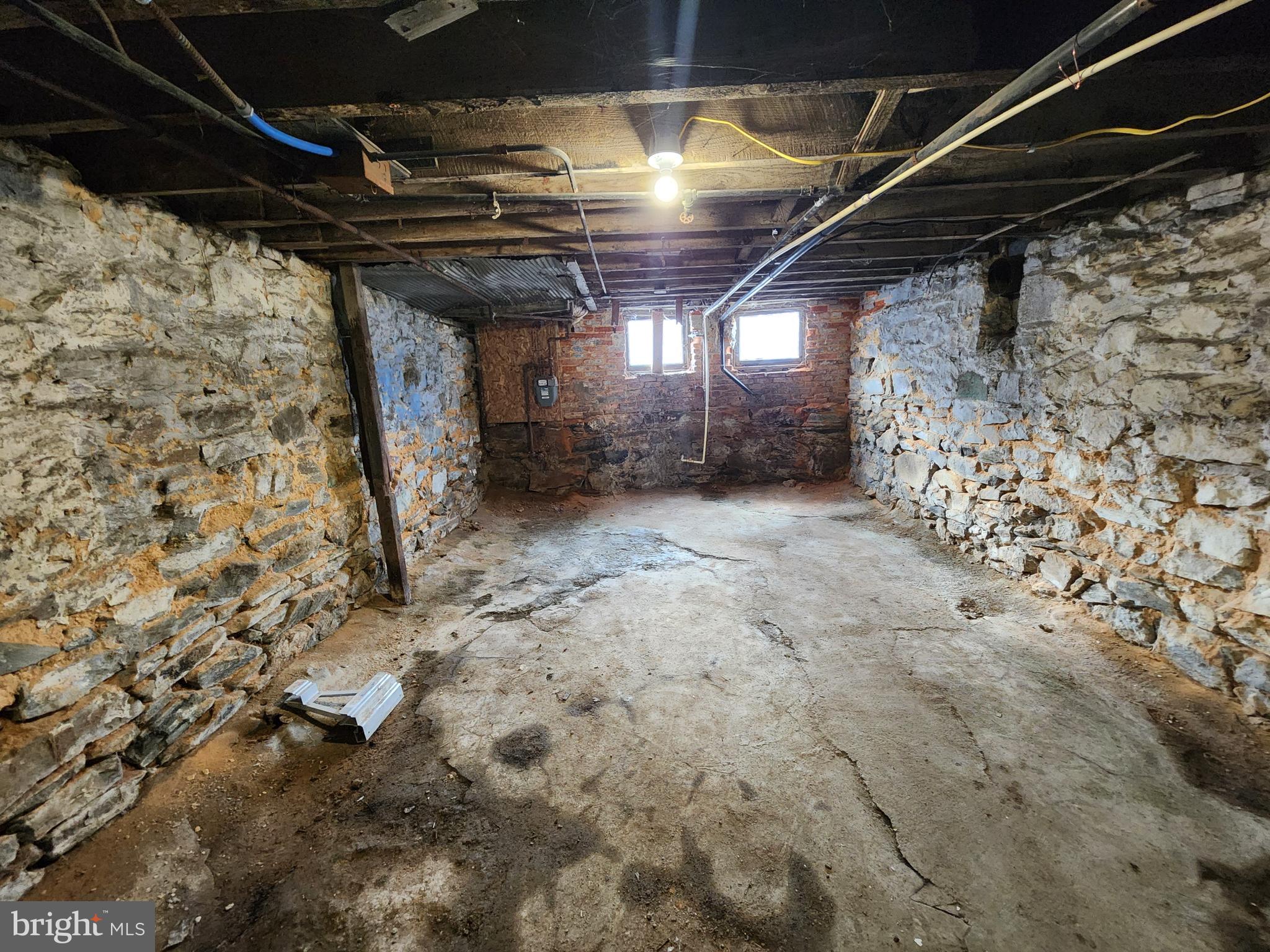 SANDTOWN-WINCHESTER - Residential