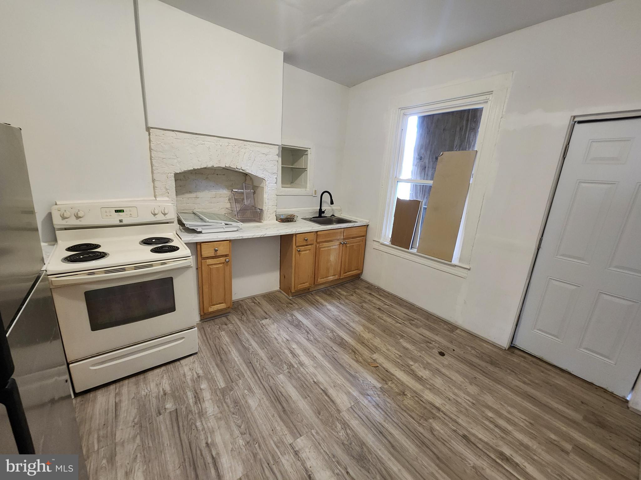 SANDTOWN-WINCHESTER - Residential