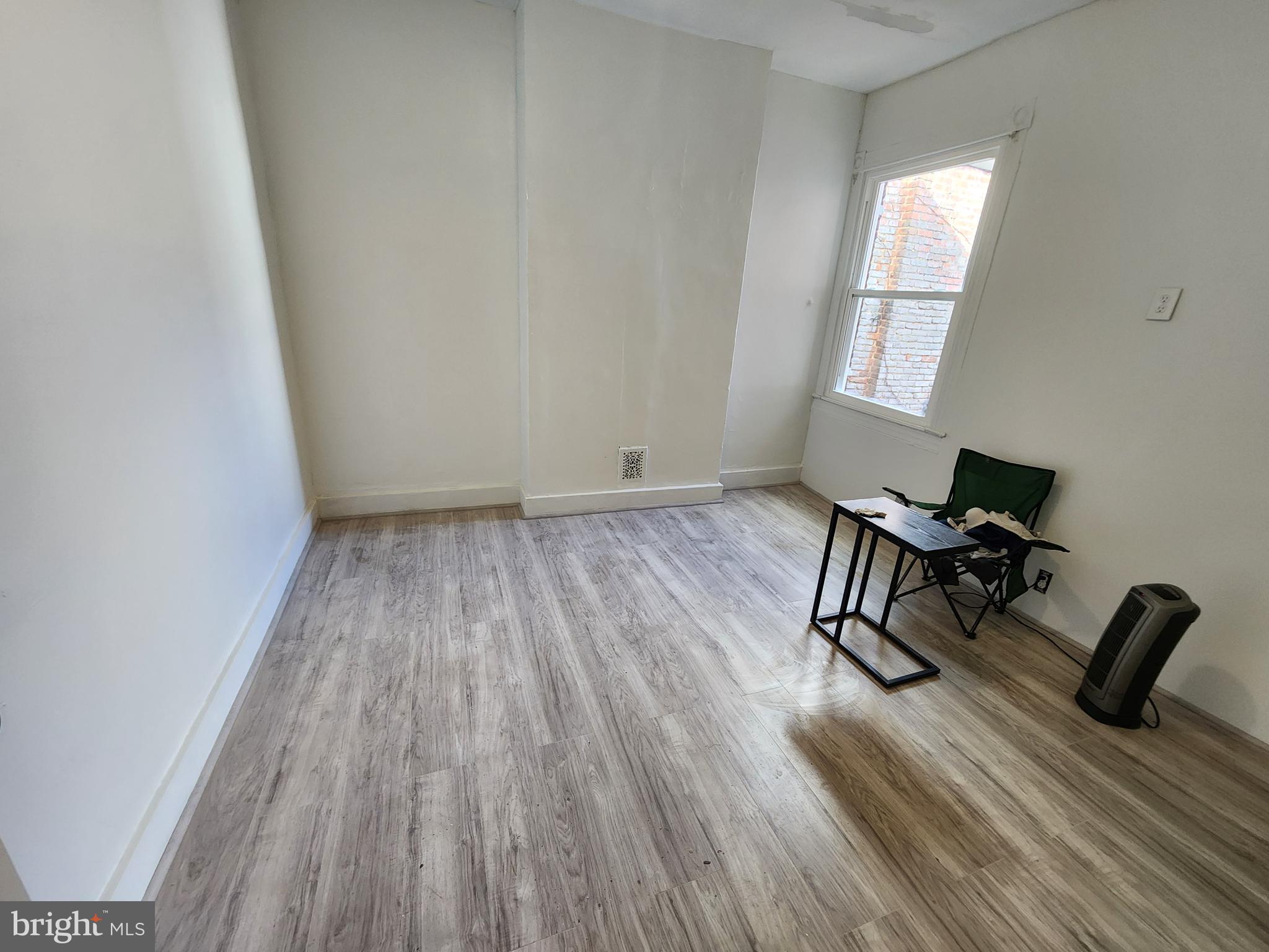 SANDTOWN-WINCHESTER - Residential