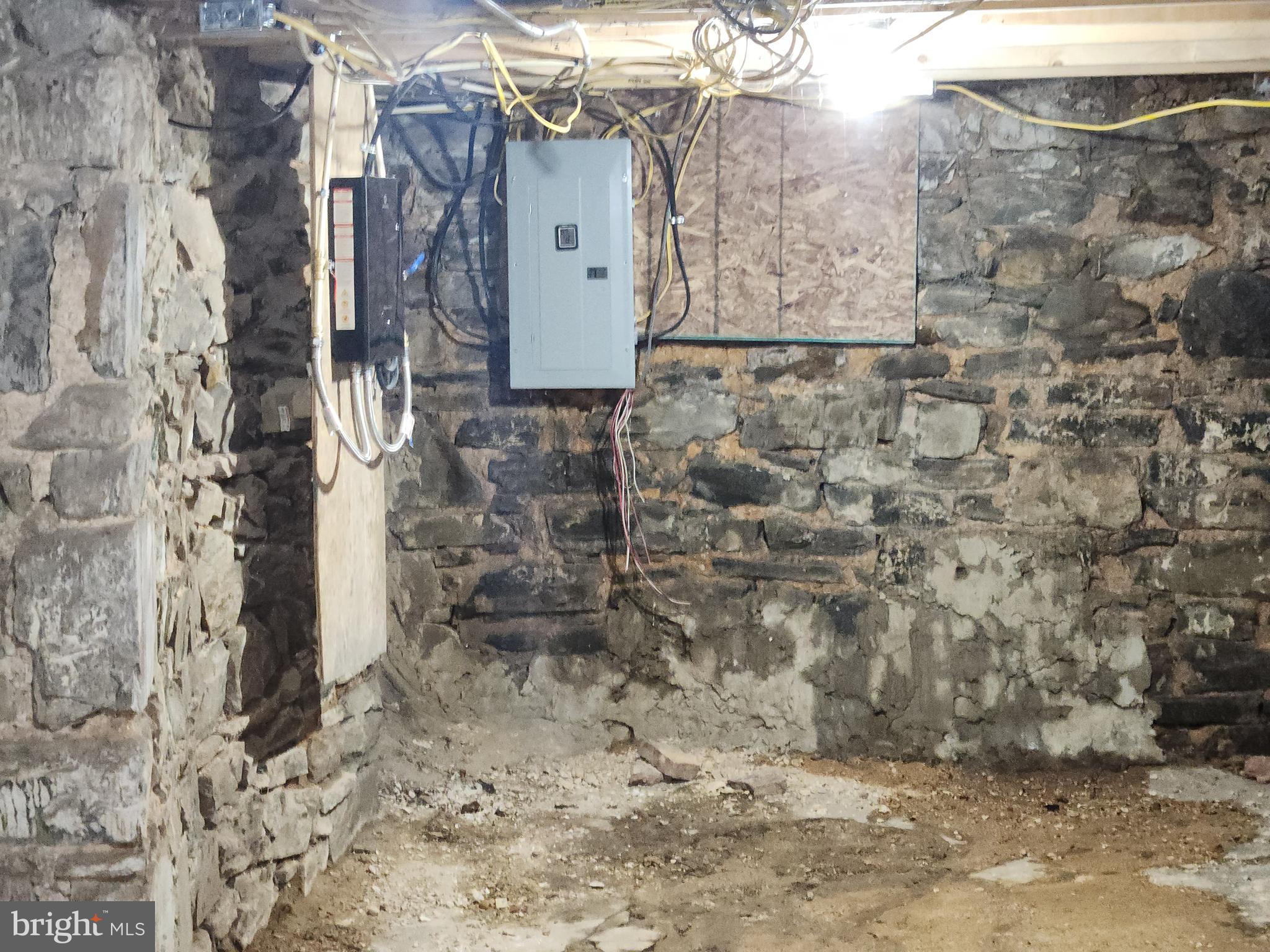 SANDTOWN-WINCHESTER - Residential