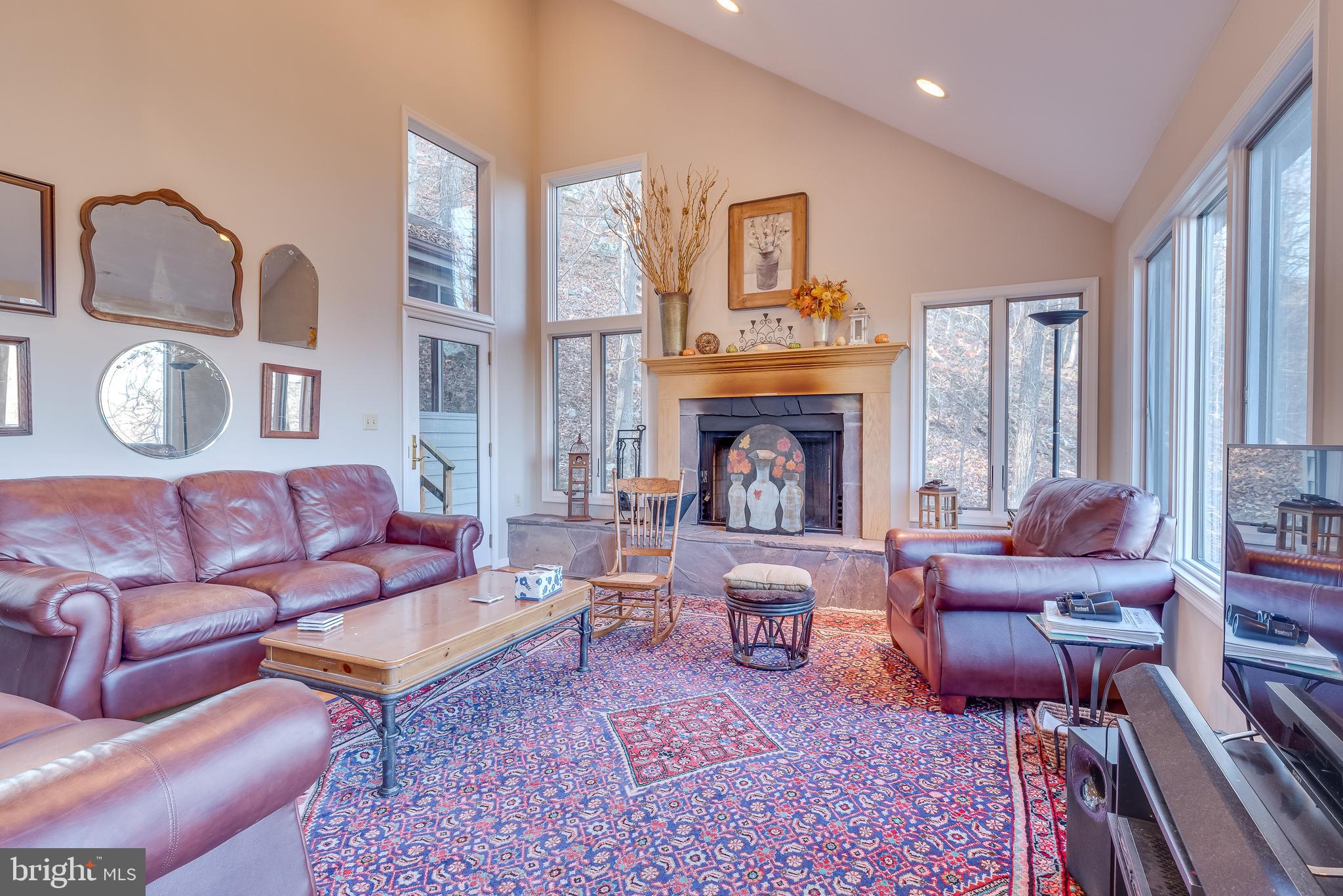 COOLFONT MOUNTAINSIDE - Residential