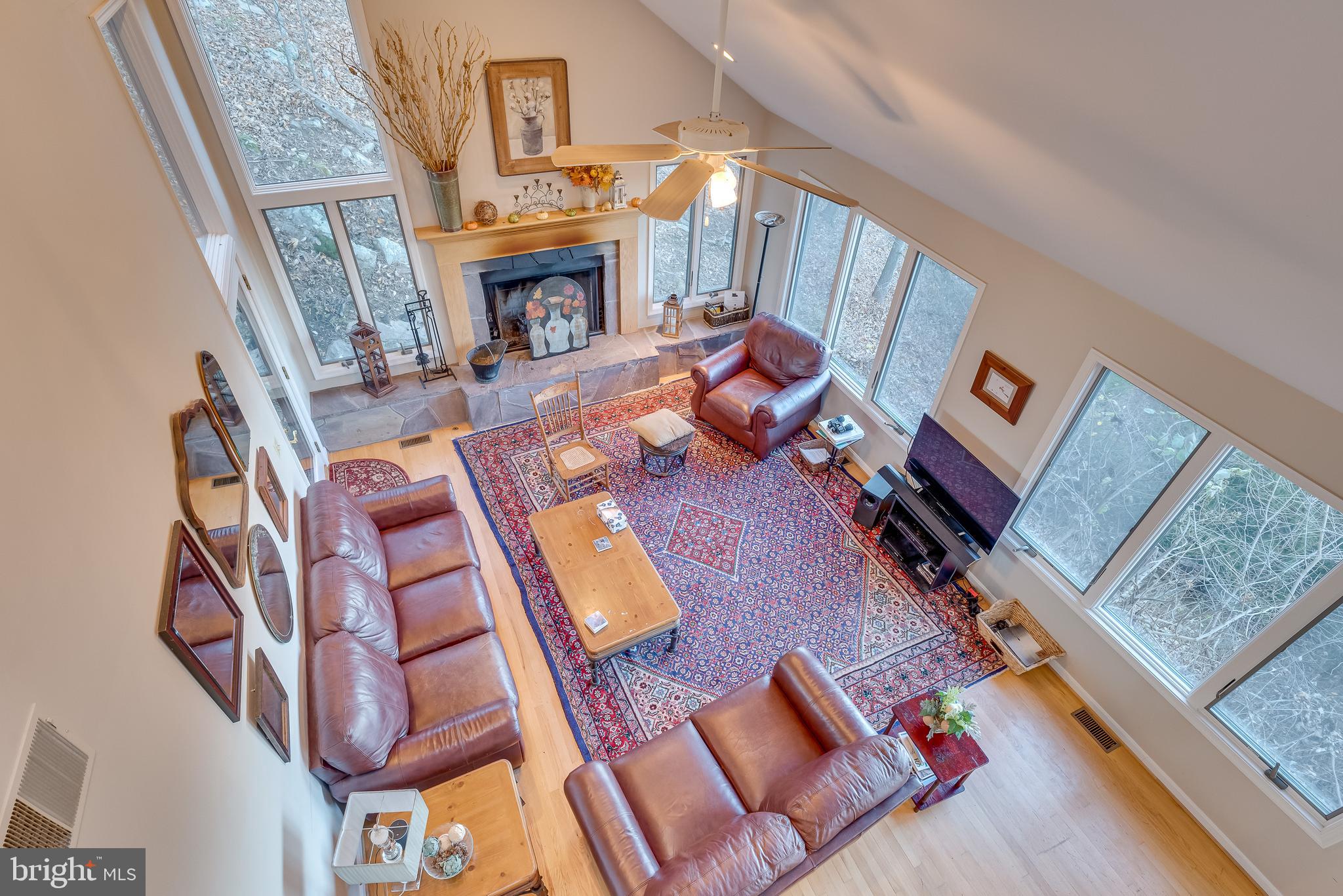 COOLFONT MOUNTAINSIDE - Residential