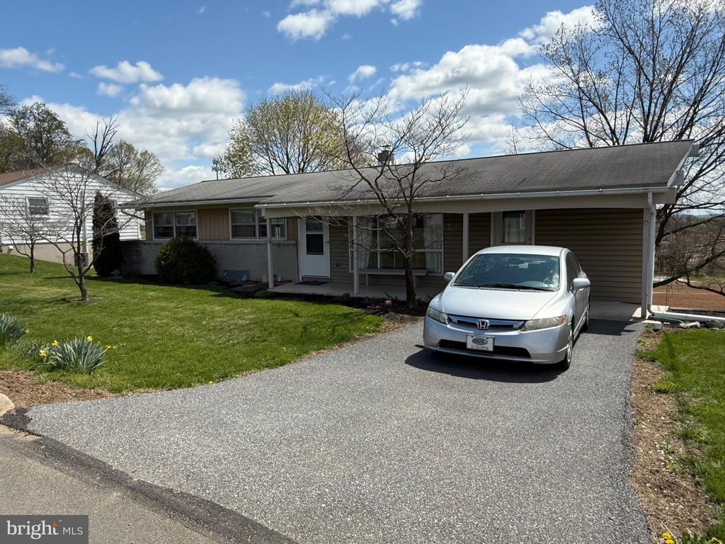 Photo of 930 Groff Avenue, ELIZABETHTOWN, PA 17022 (MLS # PALA2067776)