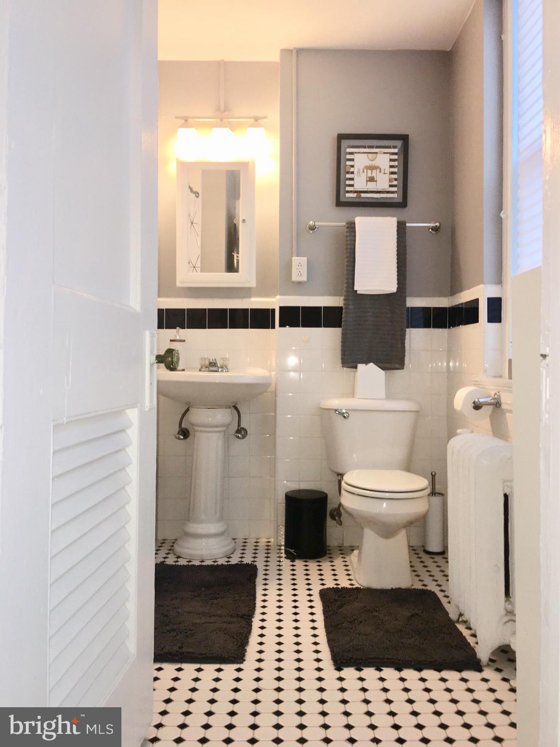 WASHINGTON SQ - Residential Lease