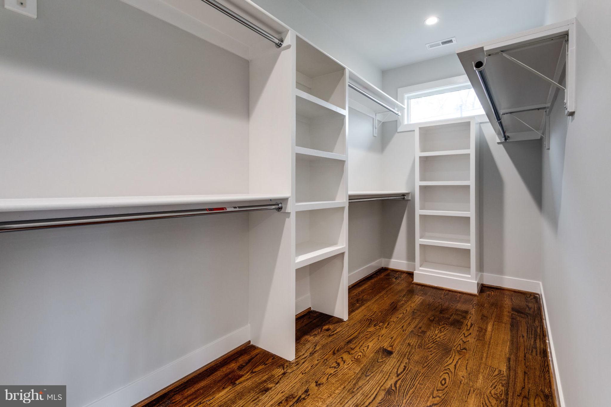 PROVIDENCE FOREST - Residential