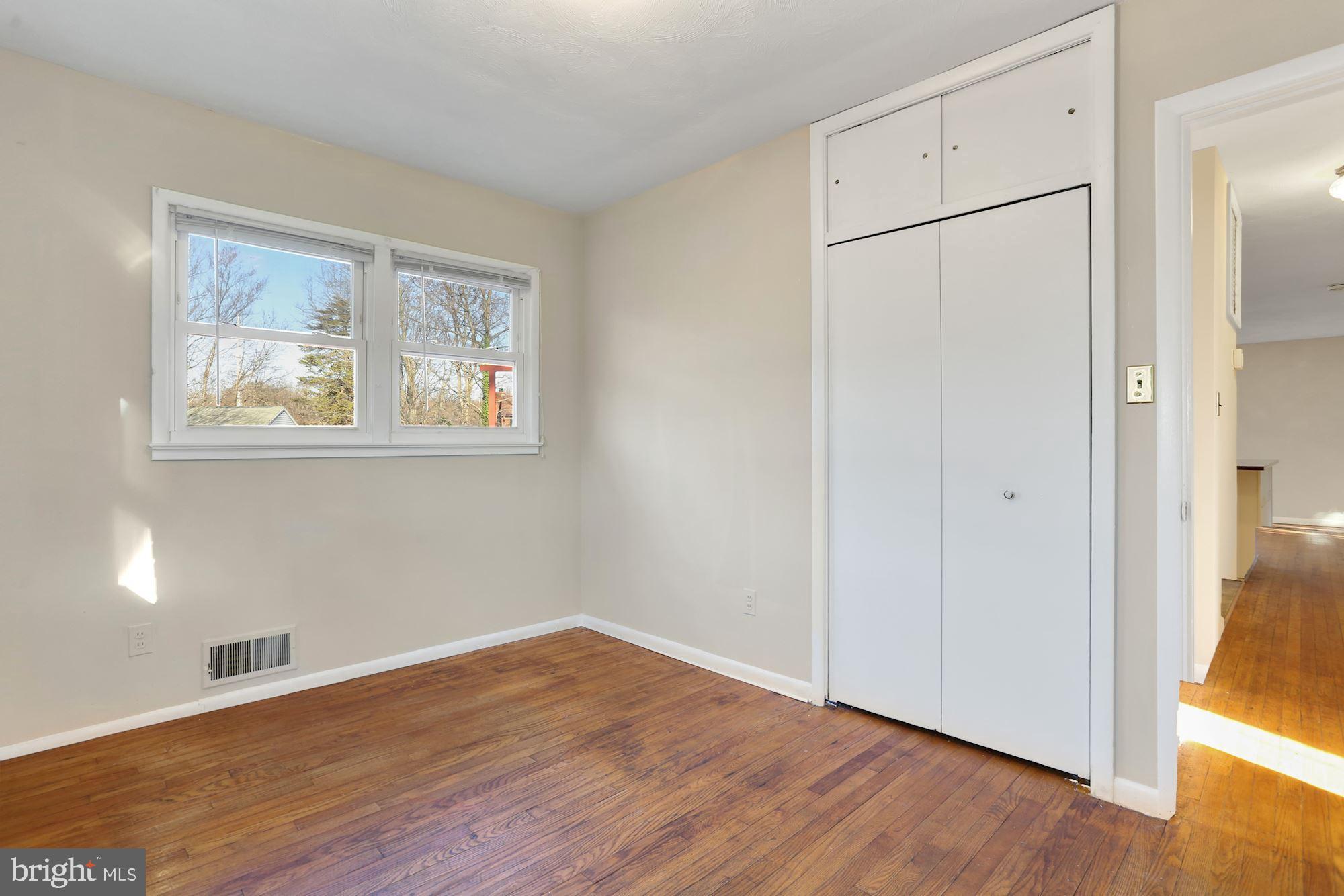 SOUTHAMPTON - Residential Lease