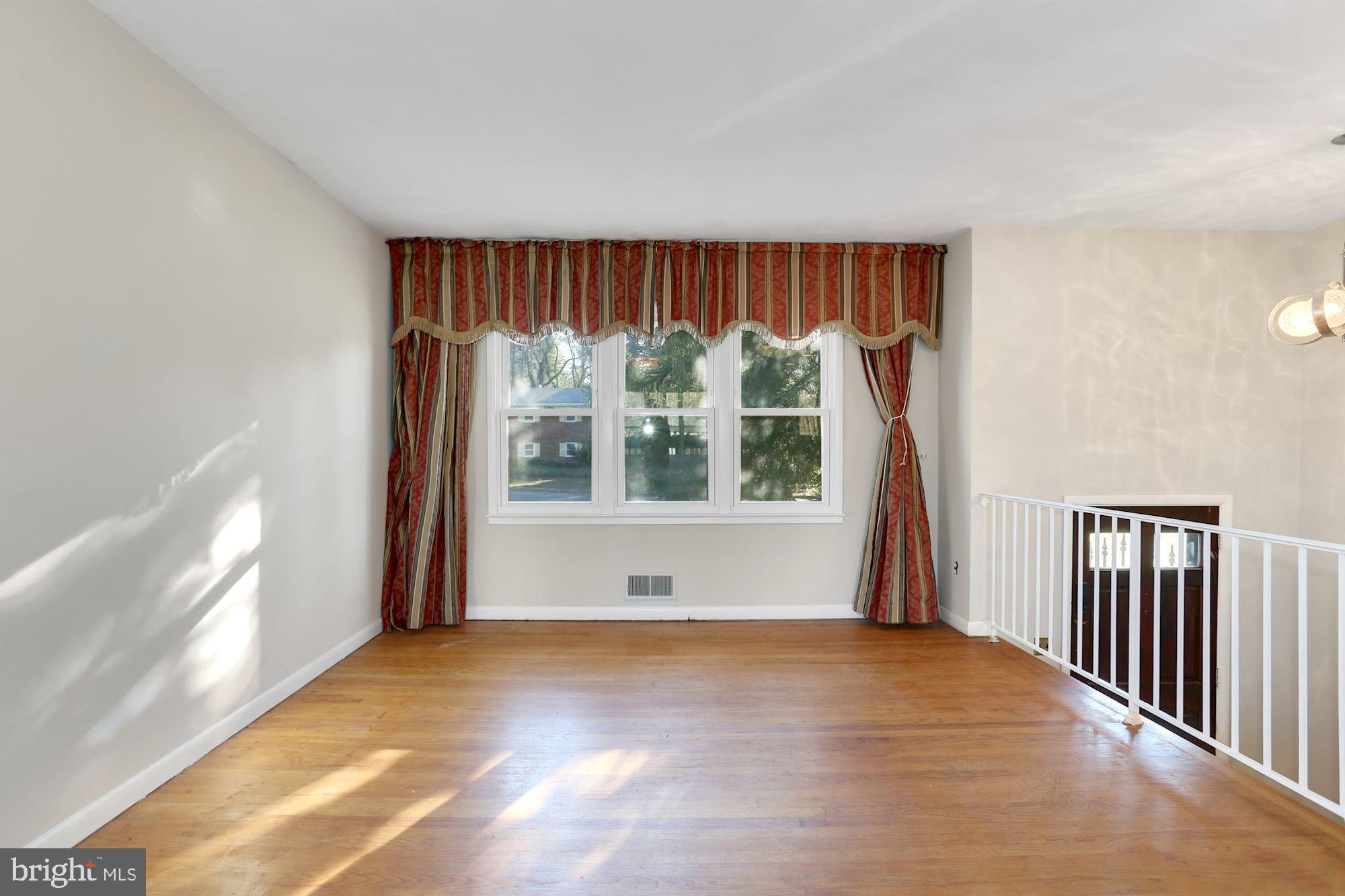 SOUTHAMPTON - Residential Lease