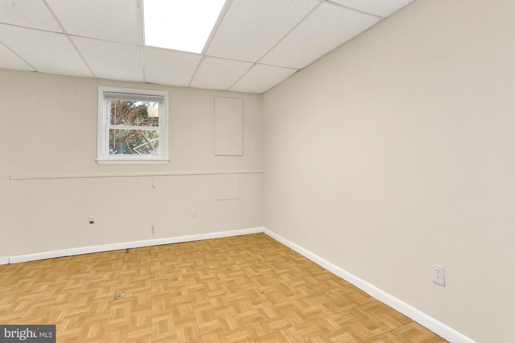 SOUTHAMPTON - Residential Lease