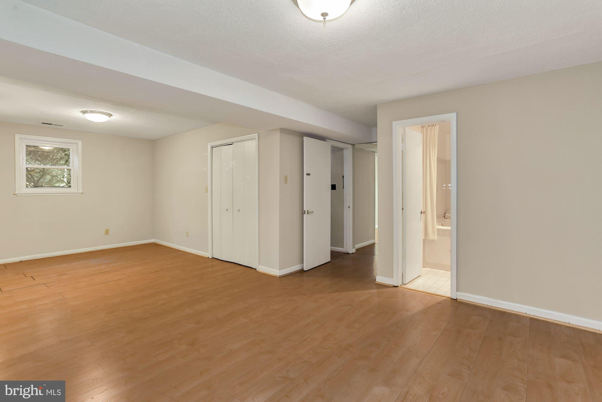 SOUTHAMPTON - Residential Lease