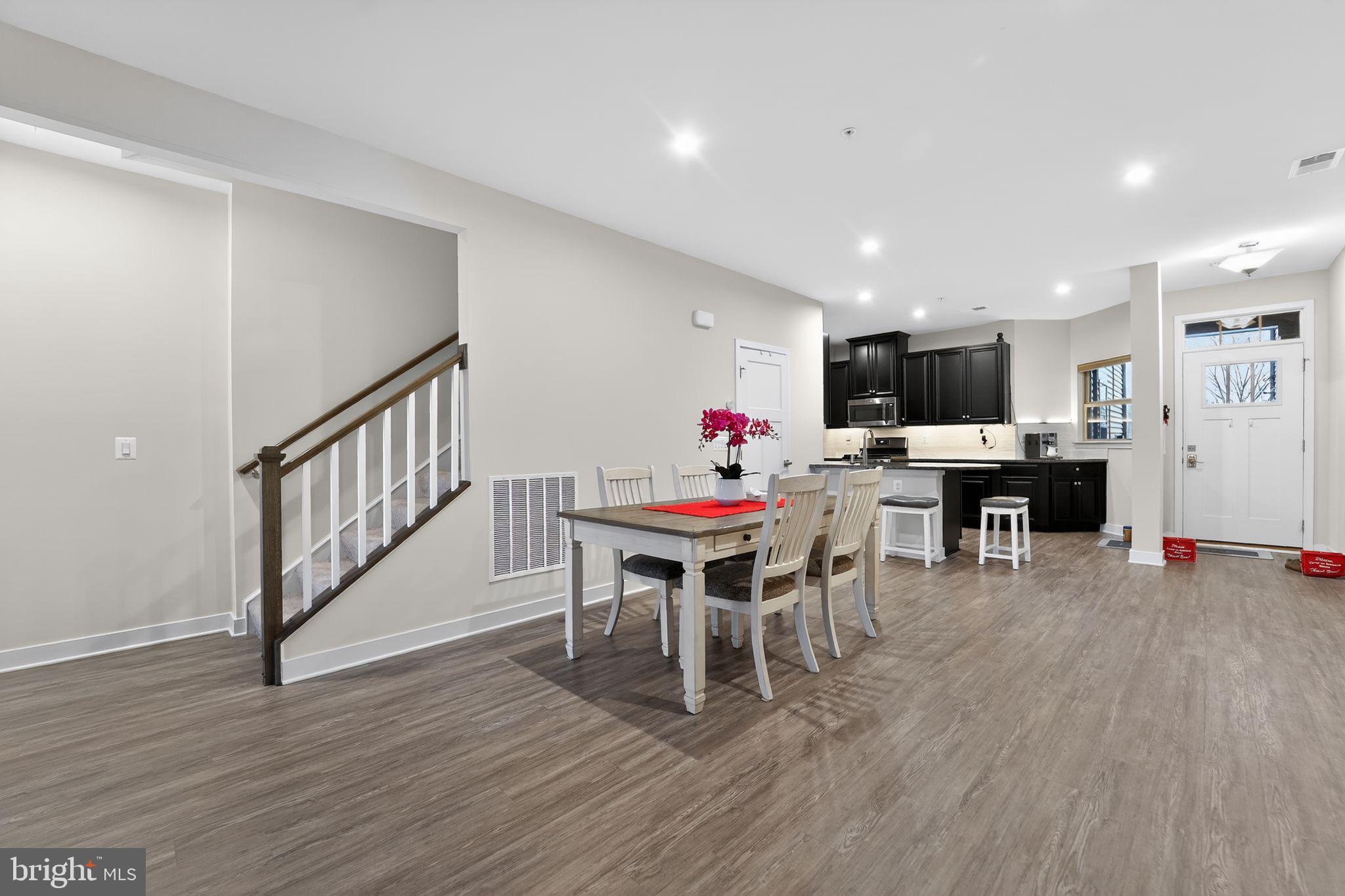 3264 STARLIGHT STREET