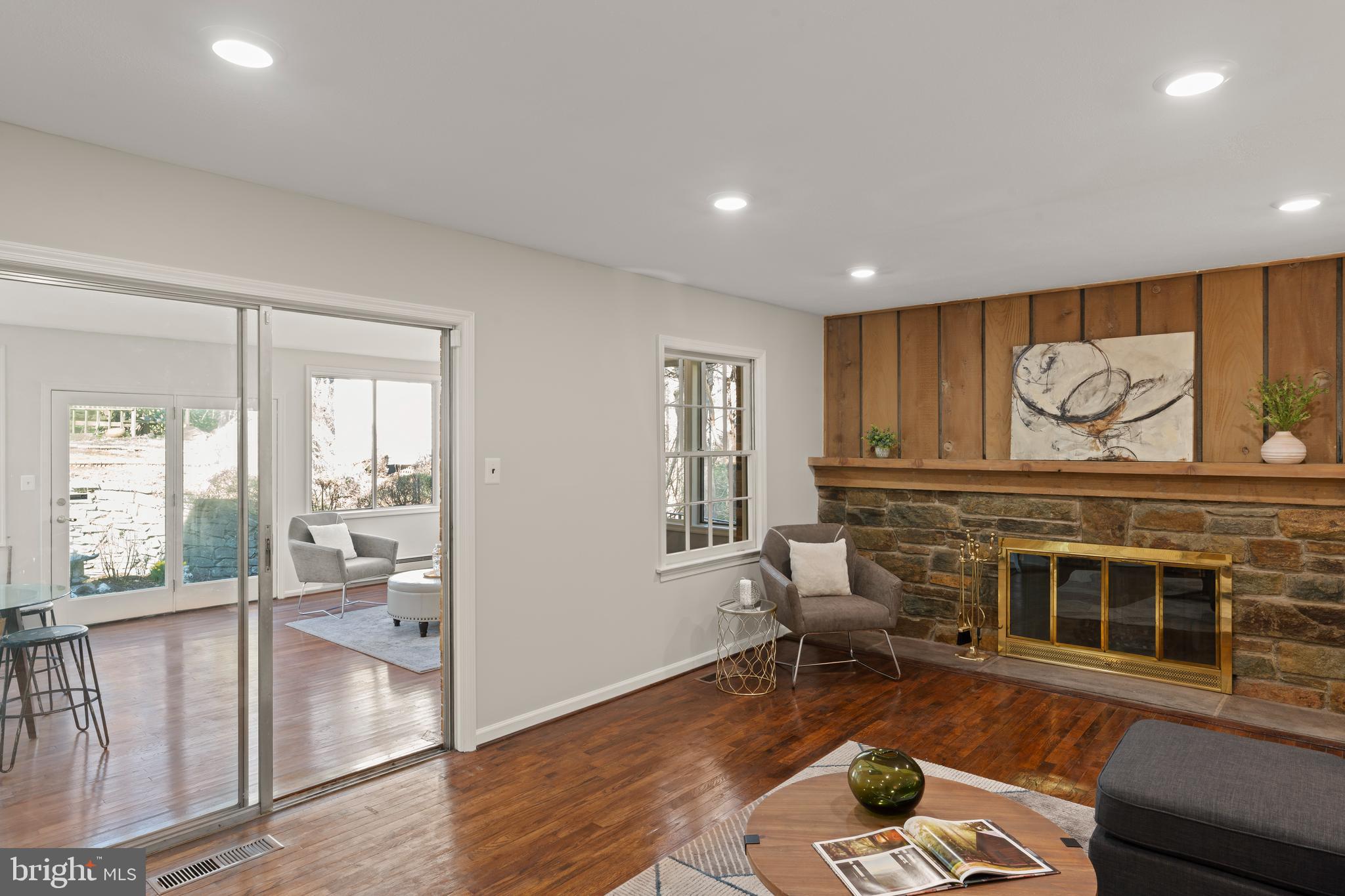 GLEN OAKS - Residential