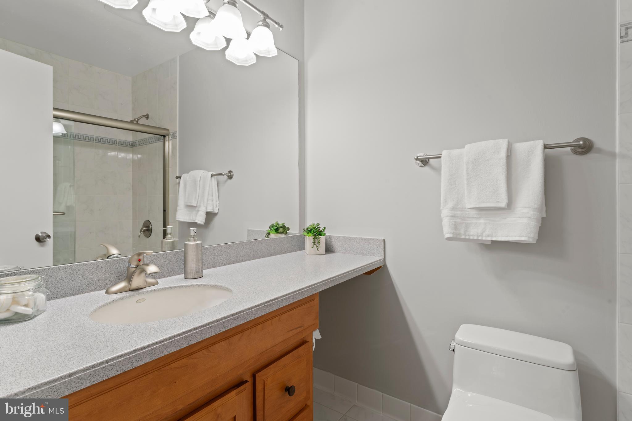 GLEN OAKS - Residential