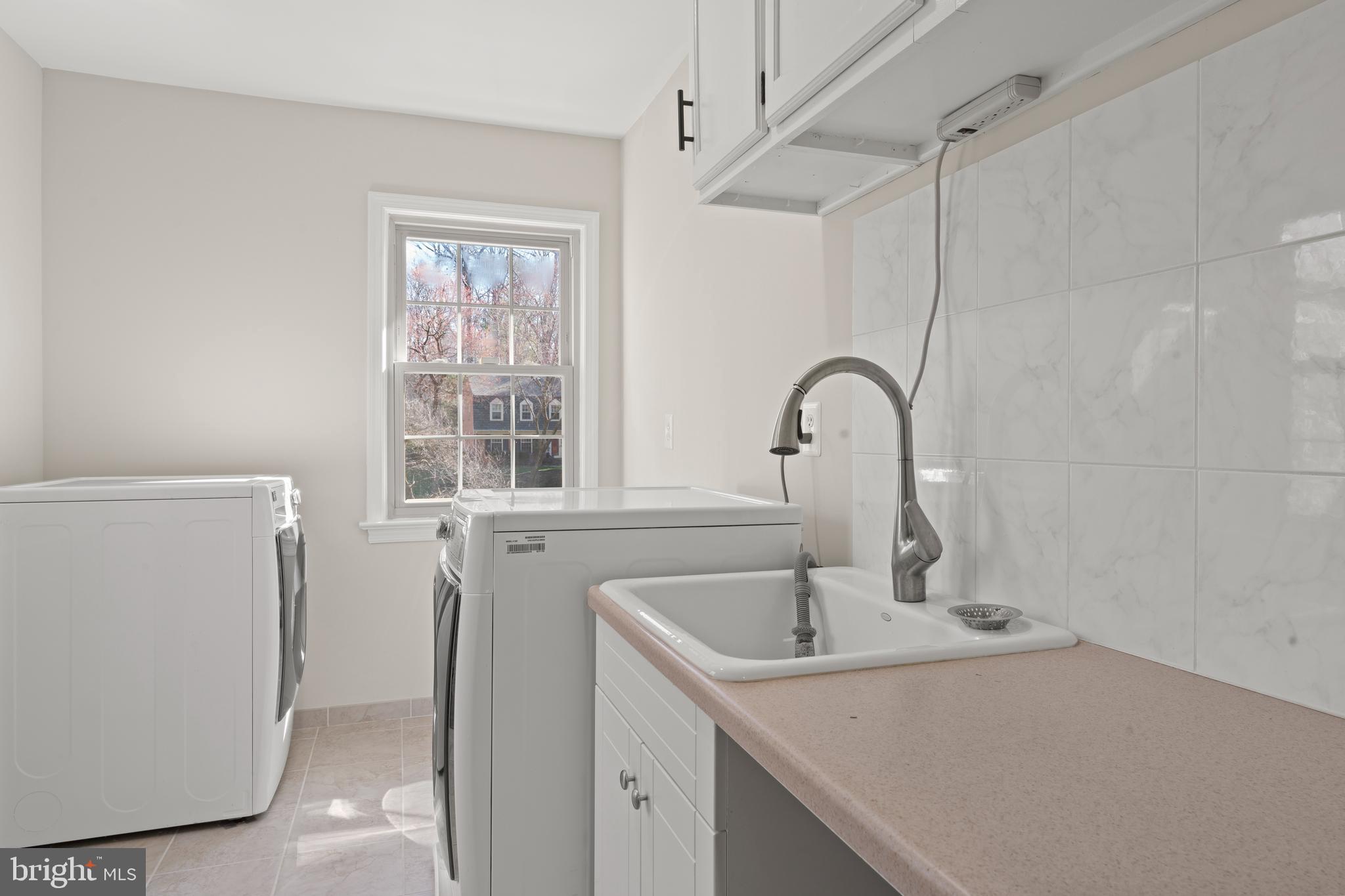 GLEN OAKS - Residential