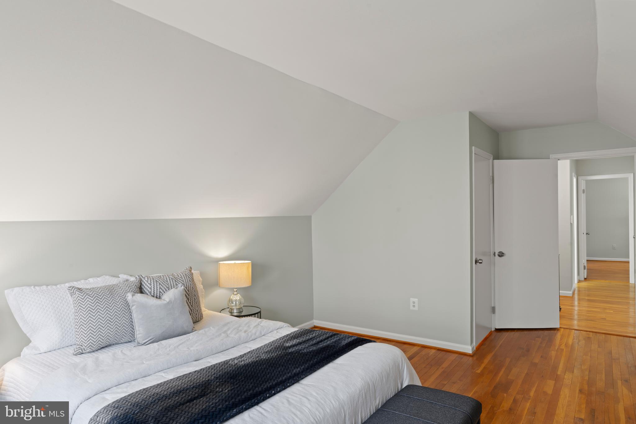 GLEN OAKS - Residential