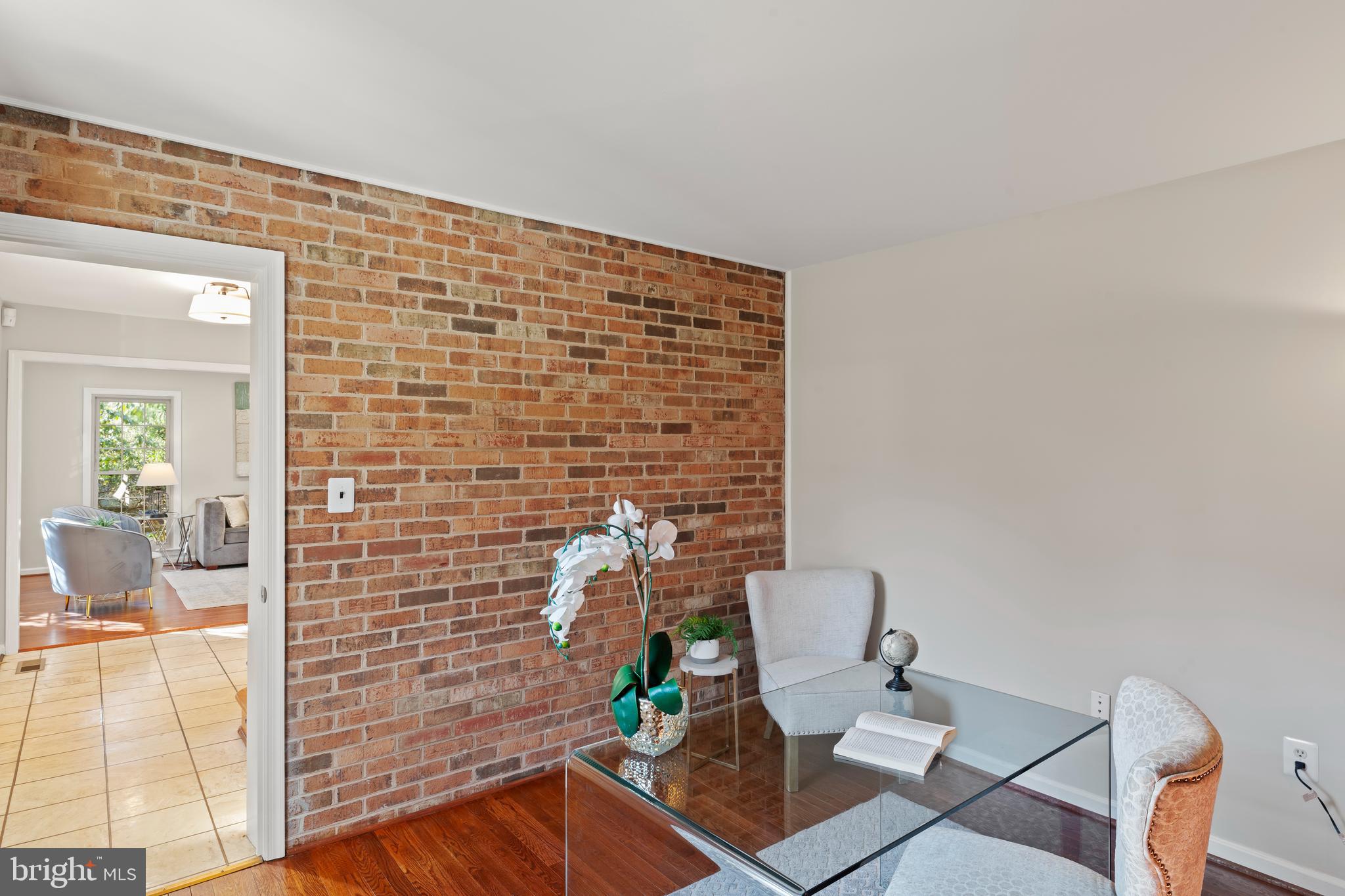 GLEN OAKS - Residential