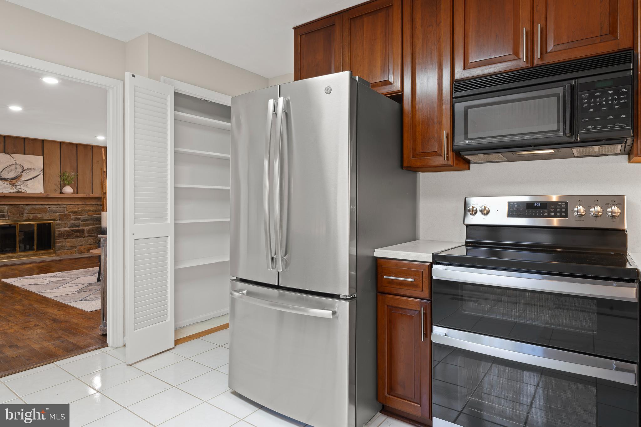 GLEN OAKS - Residential