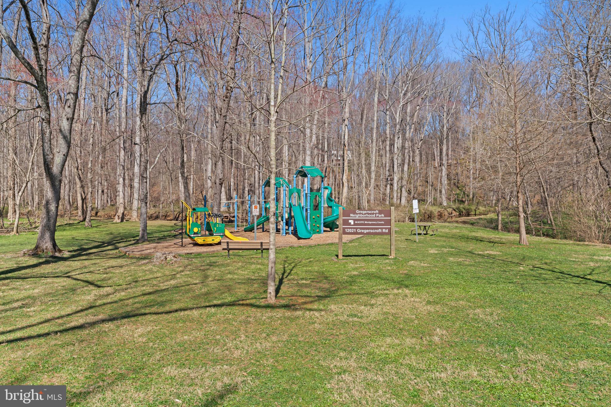 GLEN OAKS - Residential