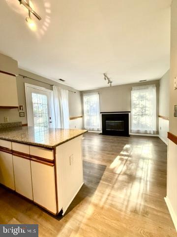 MARINERS LANDING - Residential Lease