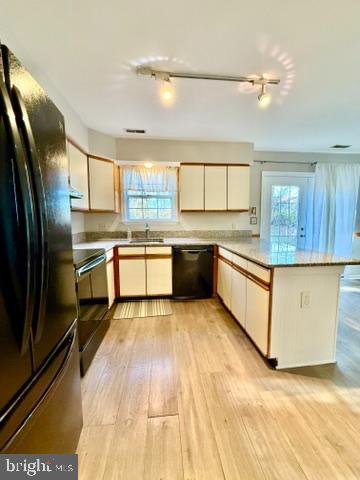 MARINERS LANDING - Residential Lease