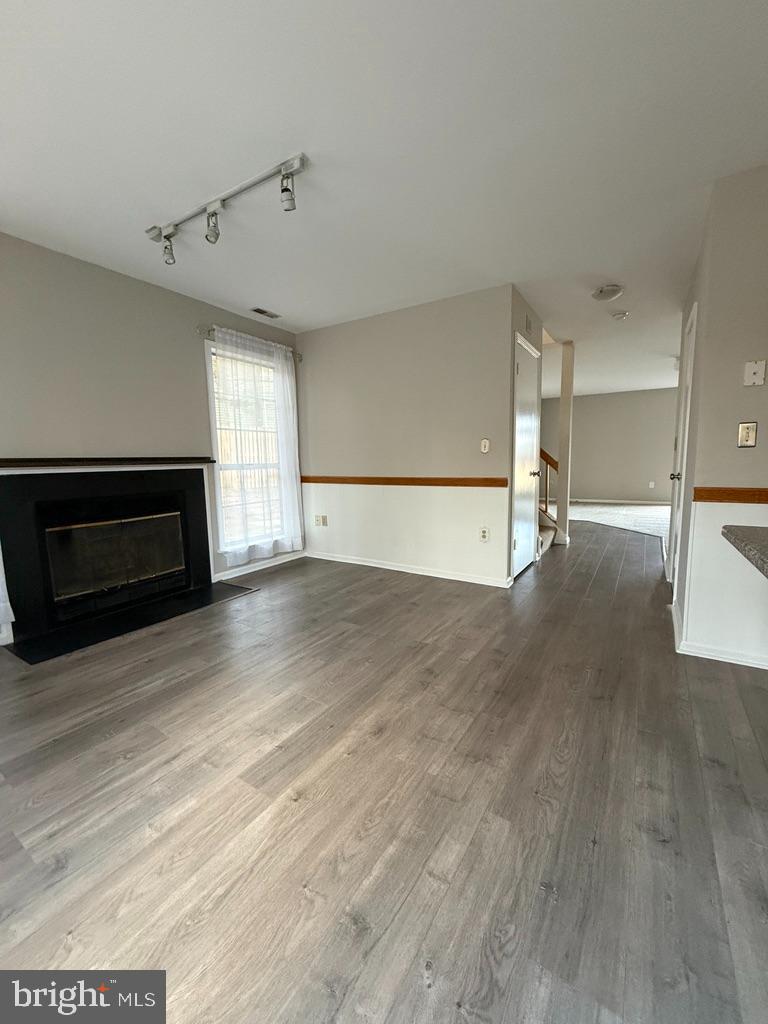 MARINERS LANDING - Residential Lease