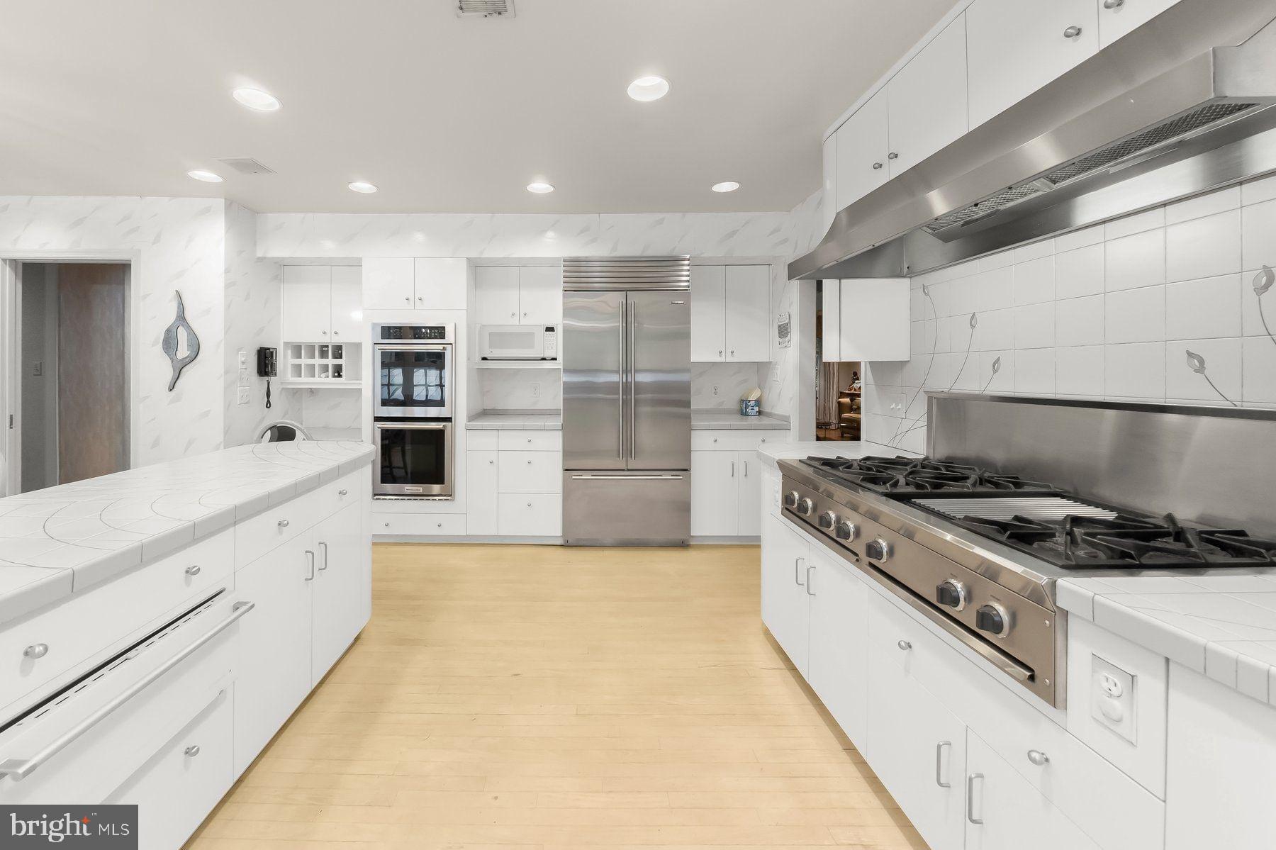 KENWOOD PARK - Residential