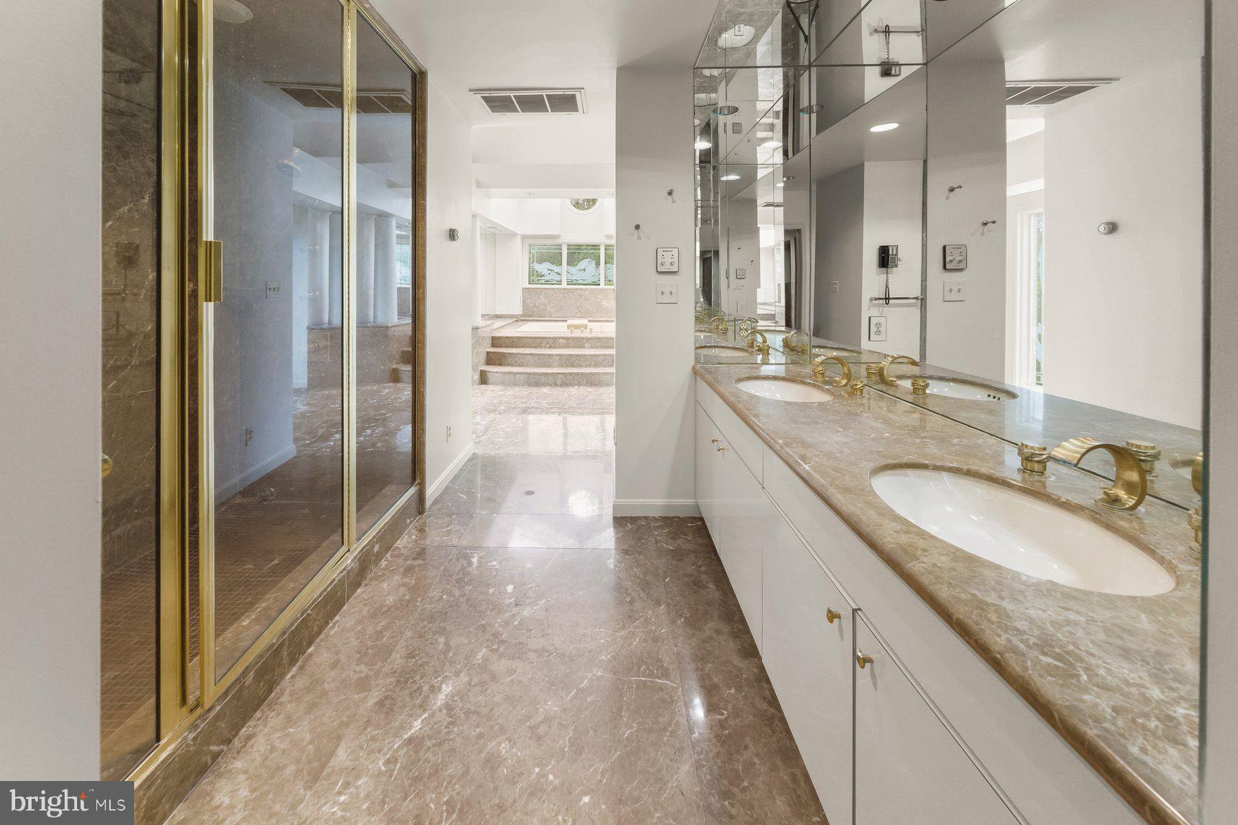 KENWOOD PARK - Residential