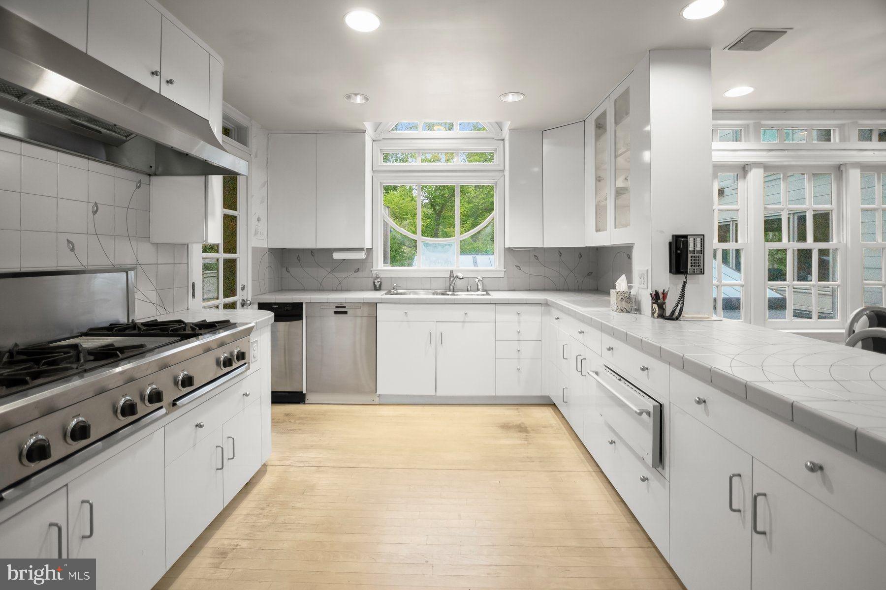 KENWOOD PARK - Residential