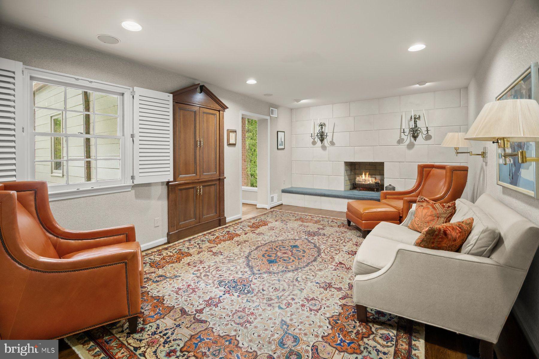 KENWOOD PARK - Residential