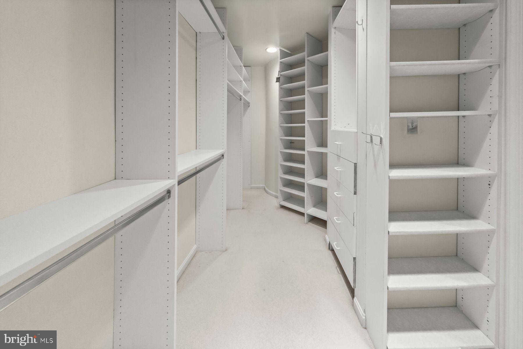 KENWOOD PARK - Residential